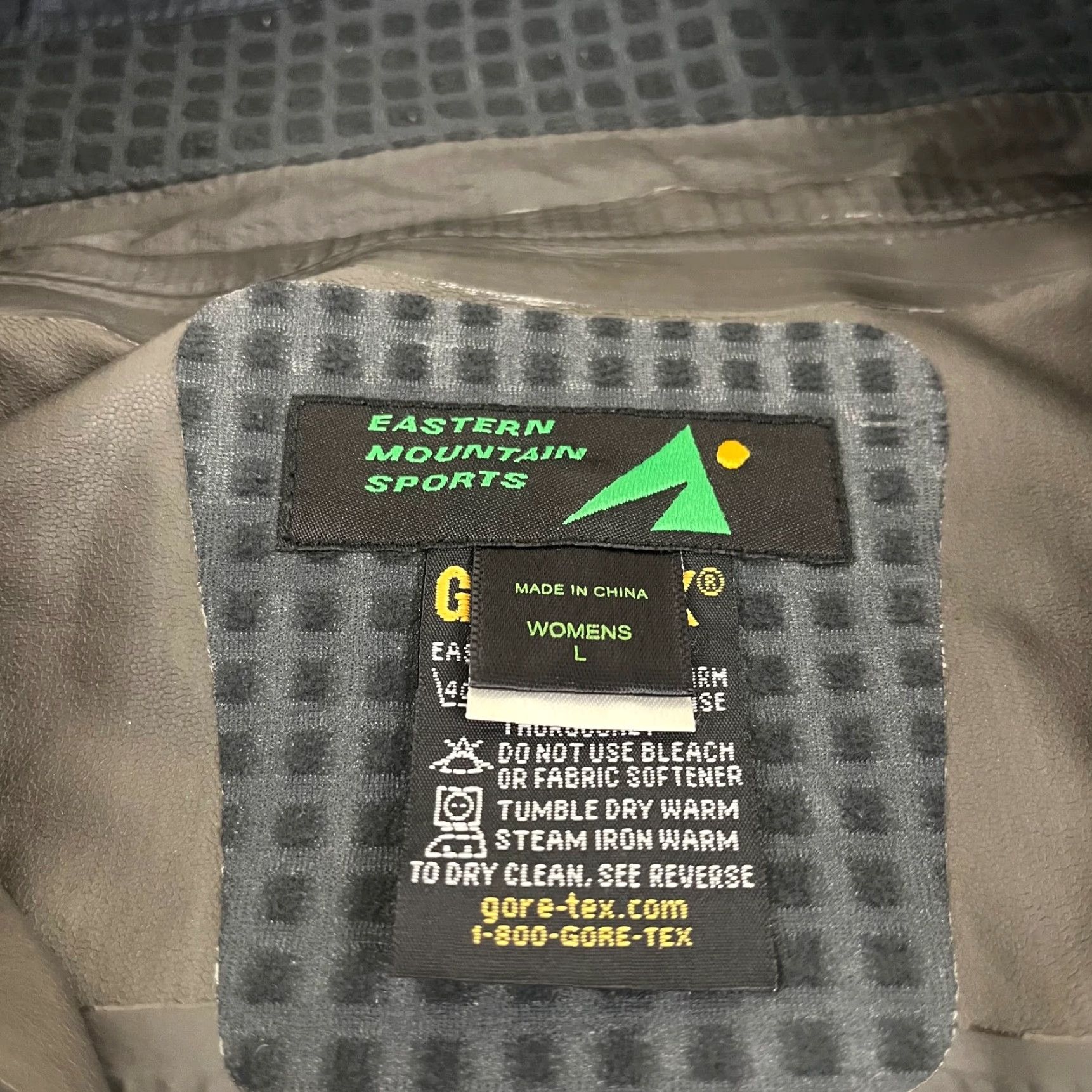 Eastern Mountain Sports EMS Jacket Women Large Gray Goretex Rain Paclite Hooded - Outdoor, Lightweight, Breathable, Zipped Pockets, Athletic Fit, Jacket Size L / US 10 / IT 46 - 3 Thumbnail