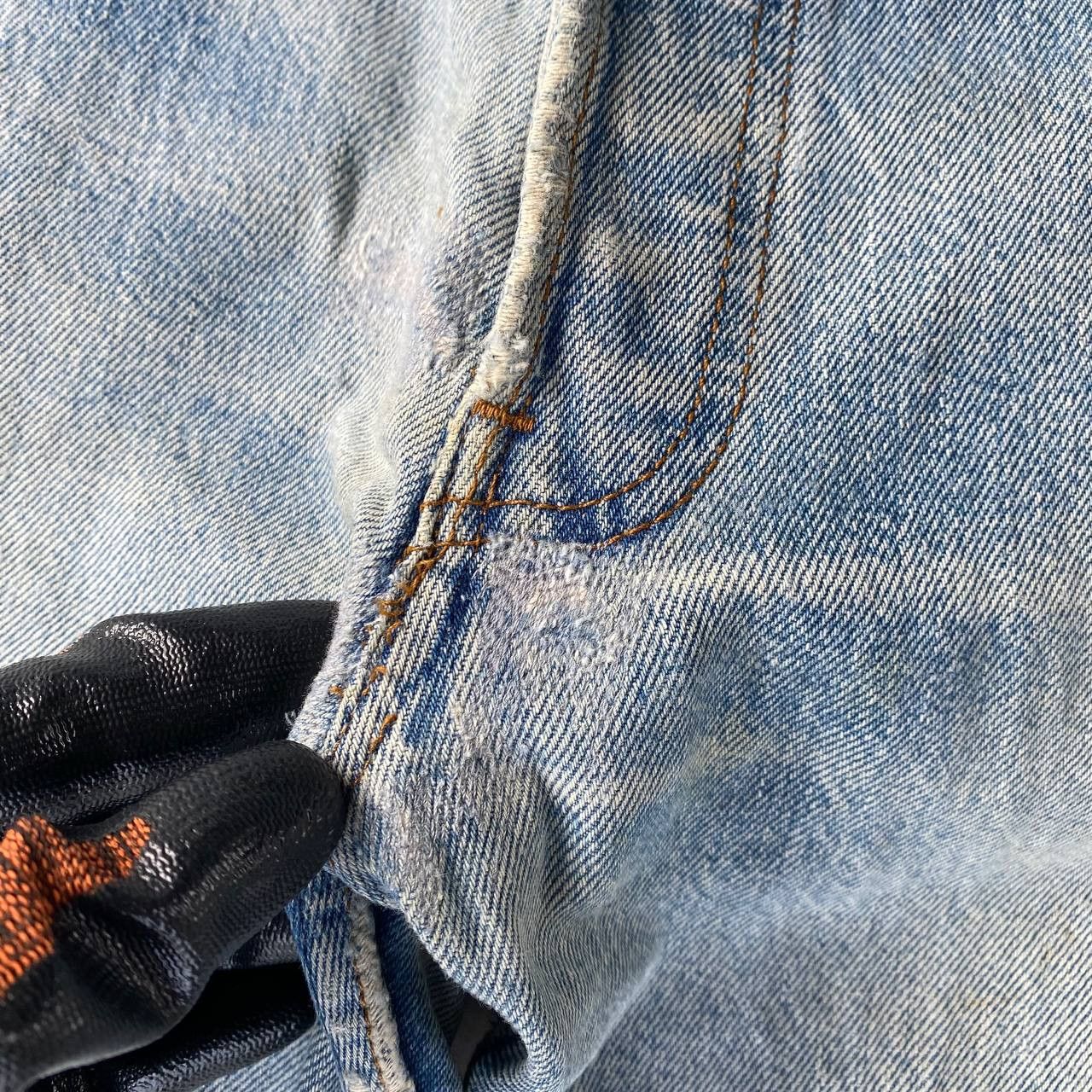 Levi's Vintage Clothing VINTAGE 80S LEVIS 501 DISTRESSED REPAIR DENIM W30X28" Size US 30 / EU 46 - 14 Thumbnail