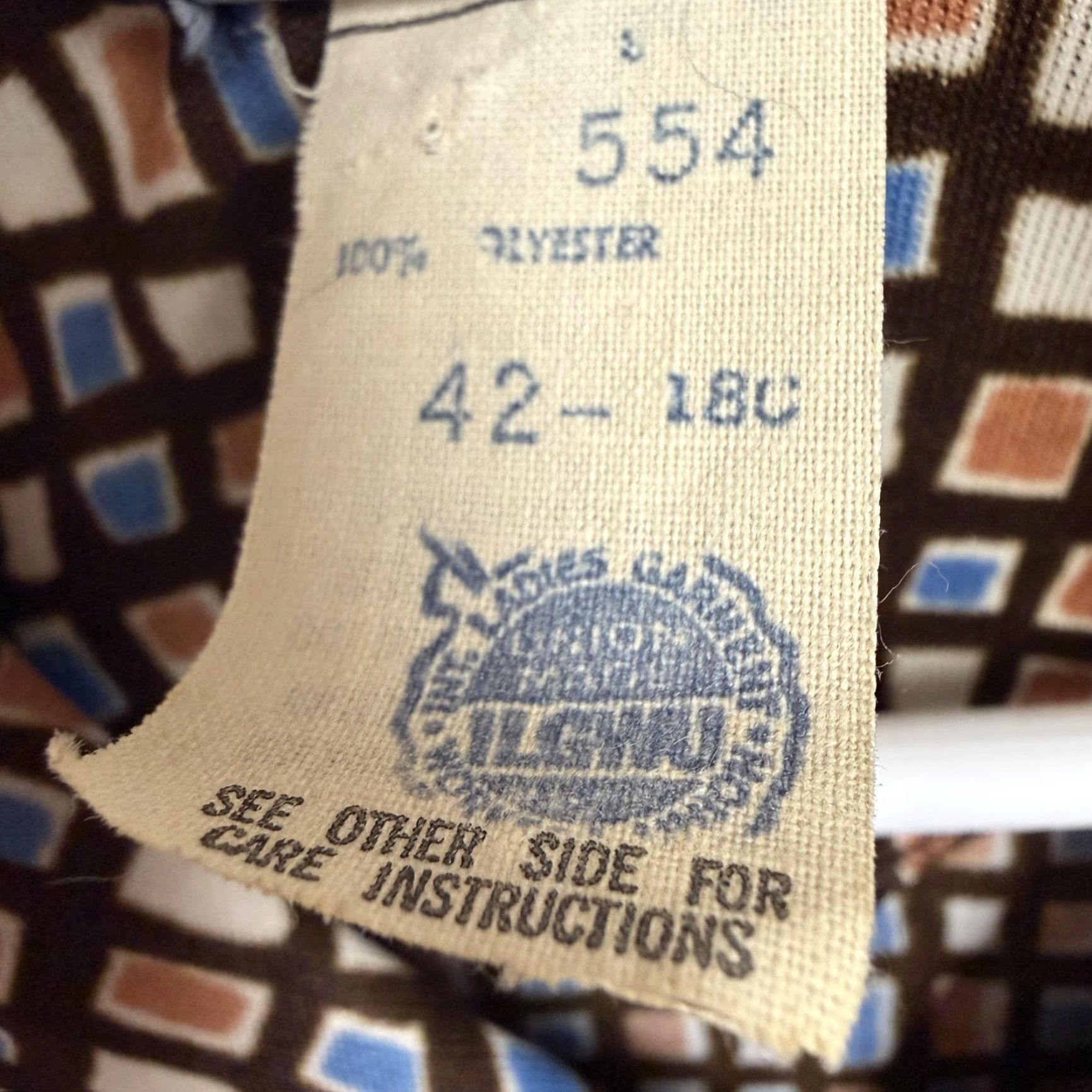 Vintage VINTAGE Mynette Blouse Geometric Brown 18 Women's Long Sleeve Button Front Collared ILGWU Secretary Modern Retro 70s Size XXL / US 16-18 / IT 52-54 - 6 Thumbnail