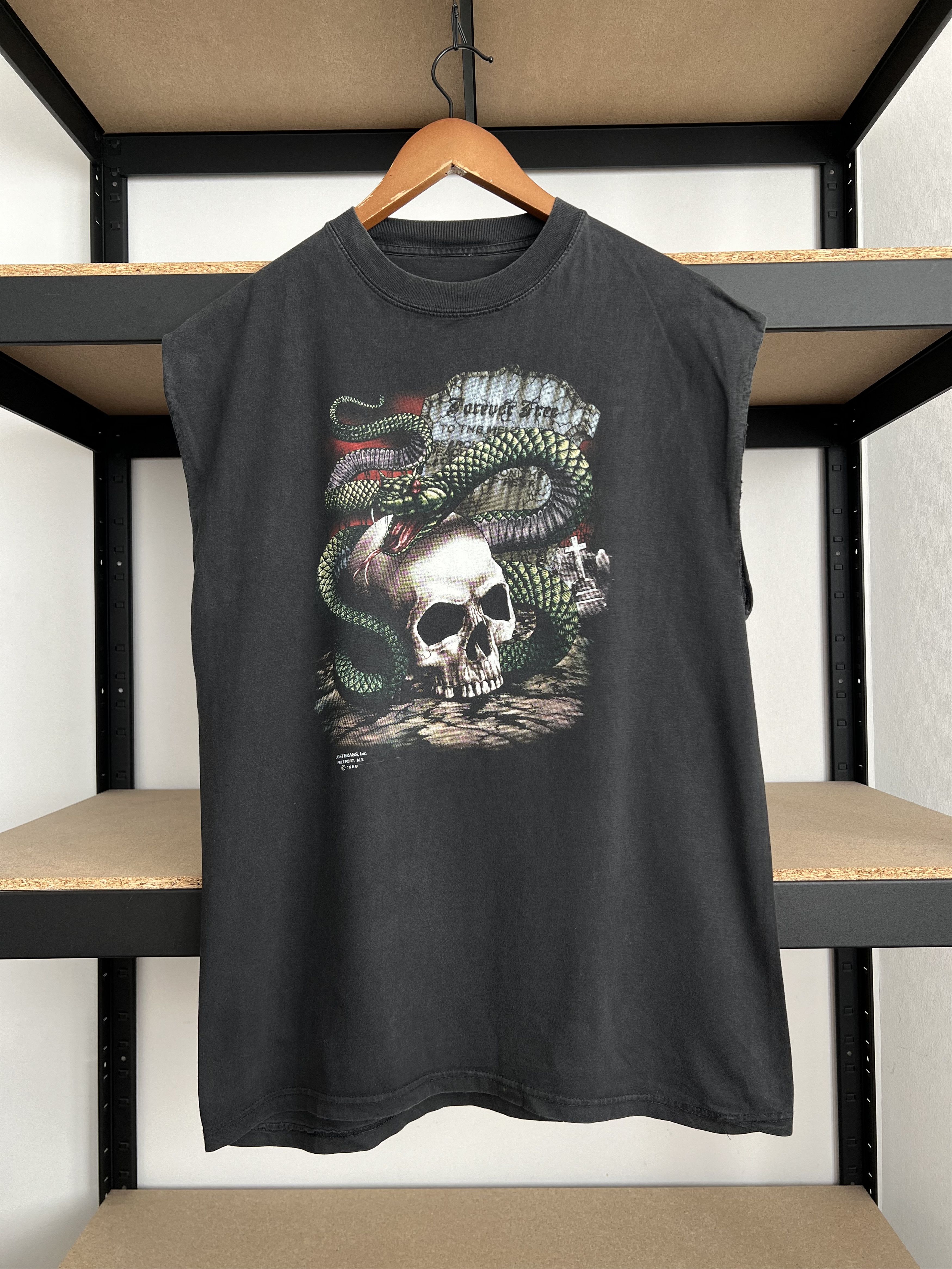 Vintage Vintage 1988 Just Brass Snake Skull 3D Emblem 90s T-shirt Size US M / EU 48-50 / 2 - 3 Thumbnail