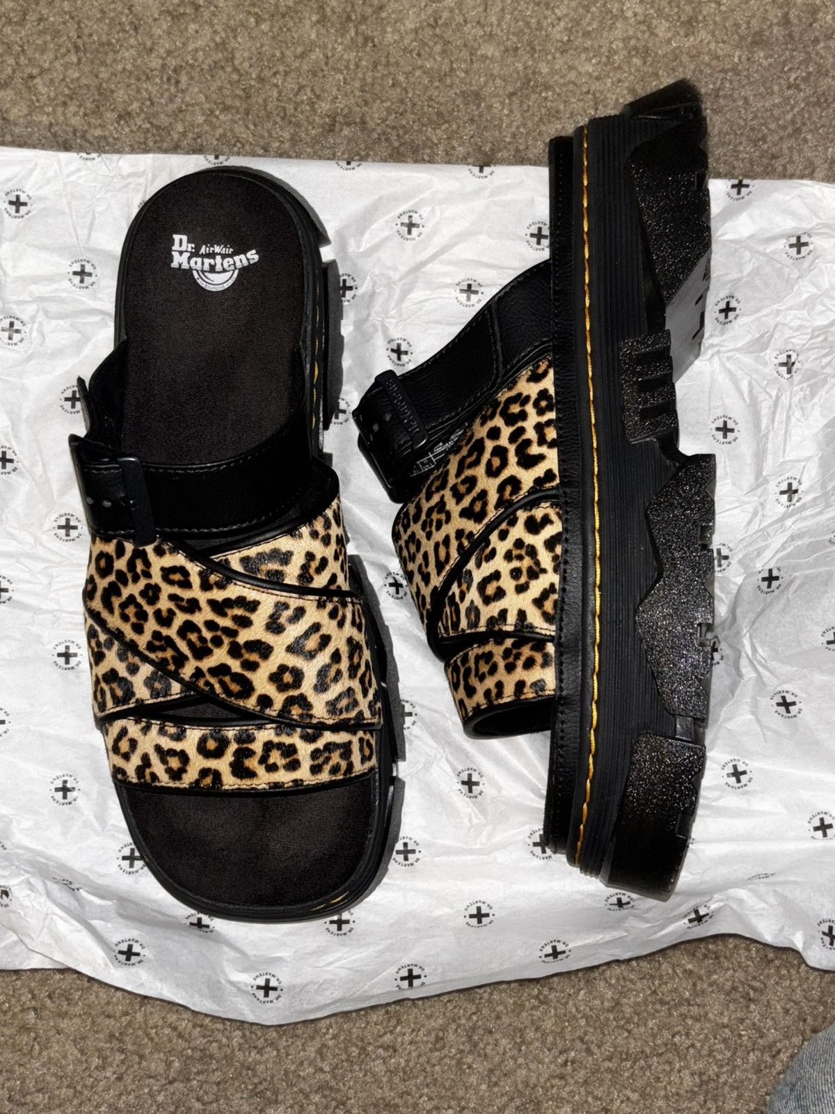 Dr. Martens Dr. Martens Mattison leopard print slides Size US 9.5 / EU 42-43 - 4 Thumbnail