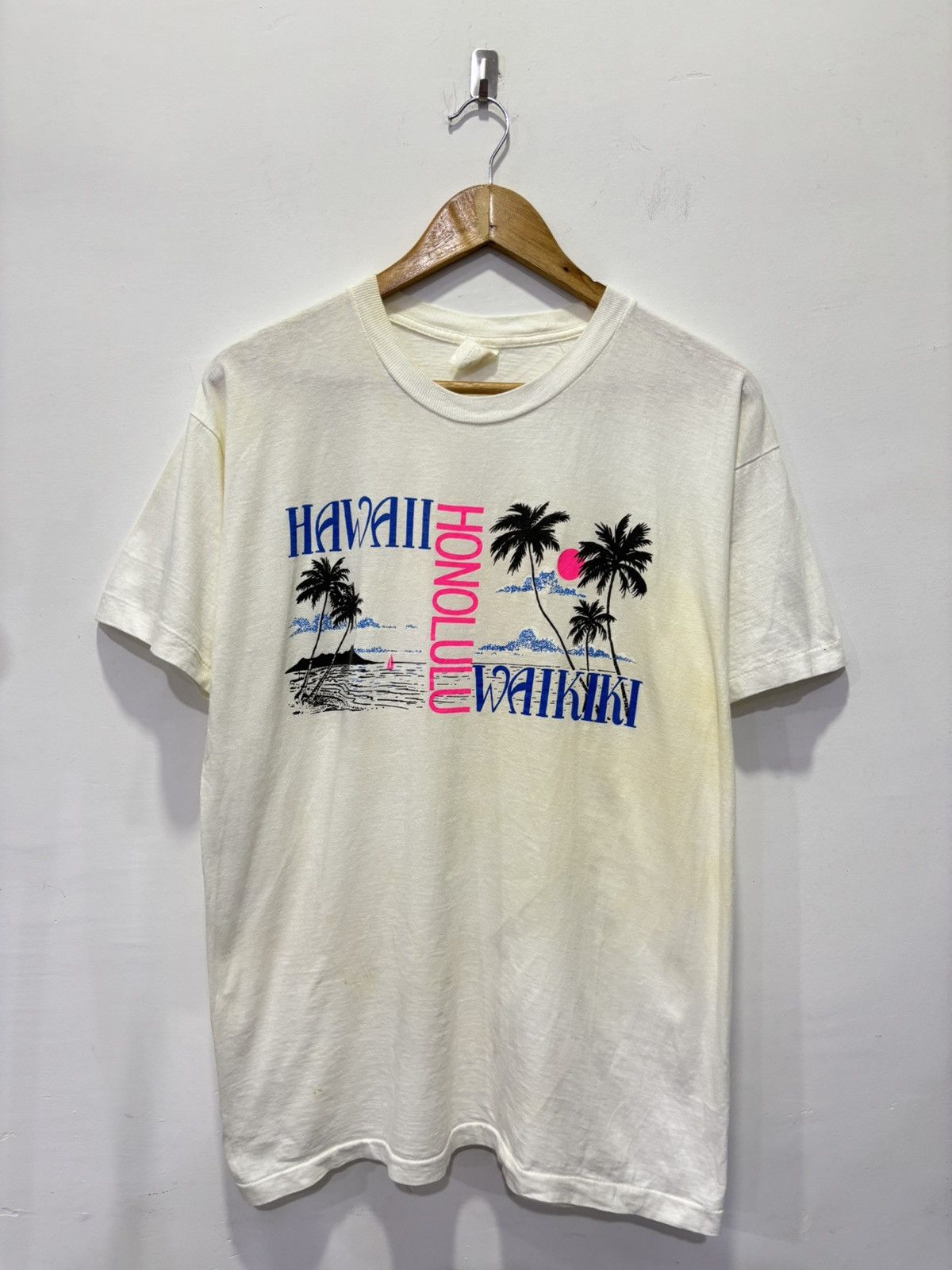 Vintage Vintage Hawaii Honolulu Tshirt Size US M / EU 48-50 / 2 - 1 Thumbnail