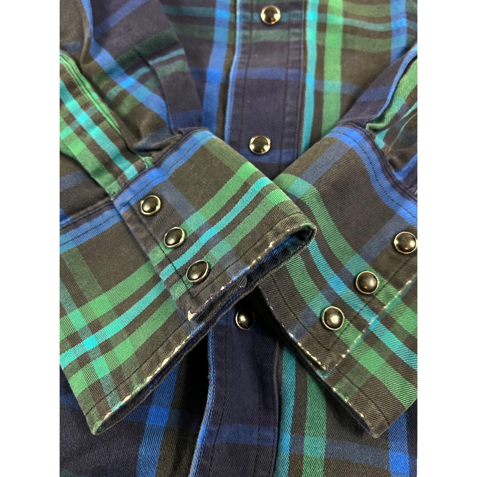 Wrangler VINTAGE Wrangler Button-Up Shirt Men L Blue Plaid Western Pearl Snap Long Sleeve Button-Up Shirt Mens Western L Blue Plaid Size US L / EU 52-54 / 3 - 4 Thumbnail