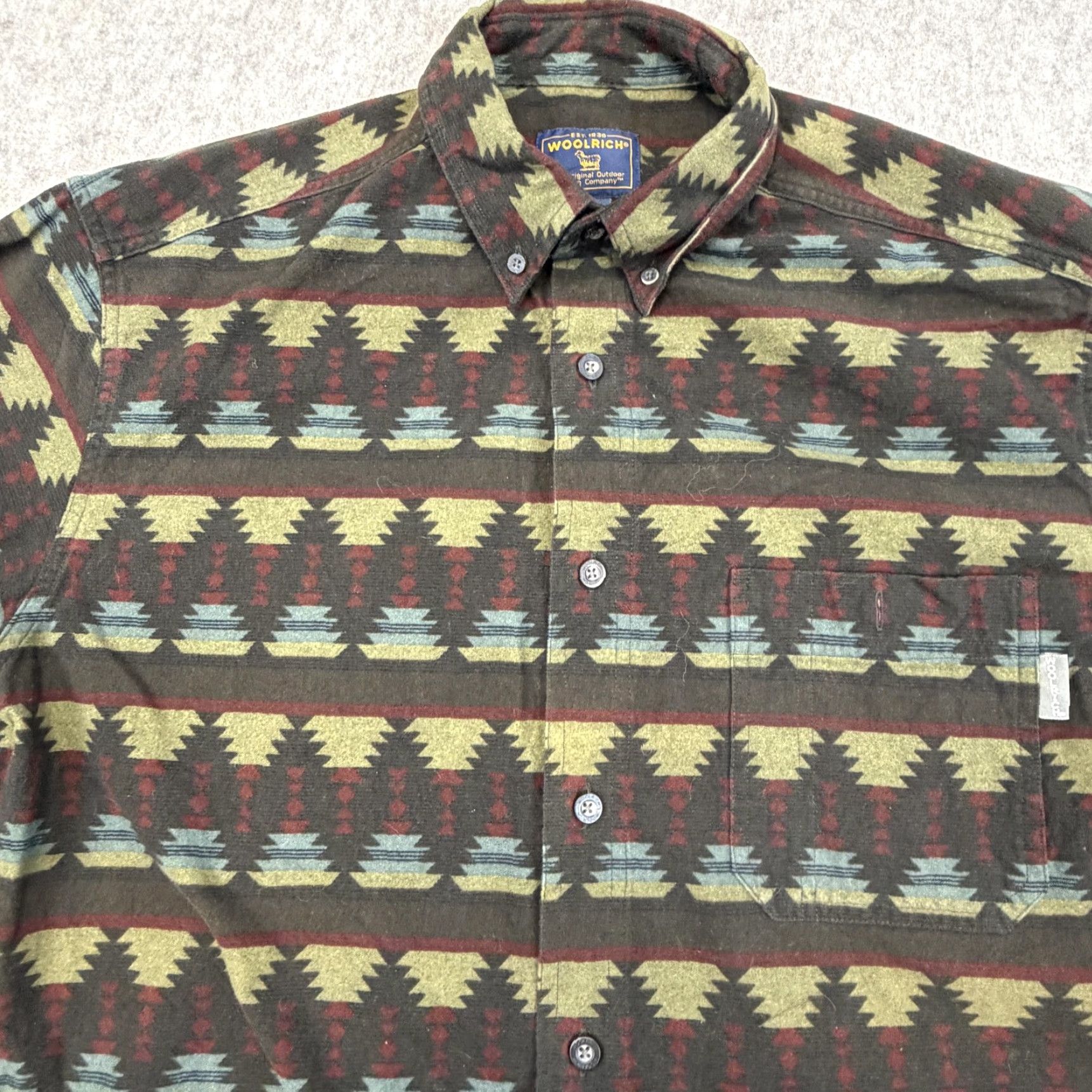Vintage Woolrich Shirt Mens Large Green Flannel Button-Front Long Sleeve Geometric Southwest Aztec Outdoor Pockets Collared Button-Up - Mens Size US L / EU 52-54 / 3 - 3 Thumbnail