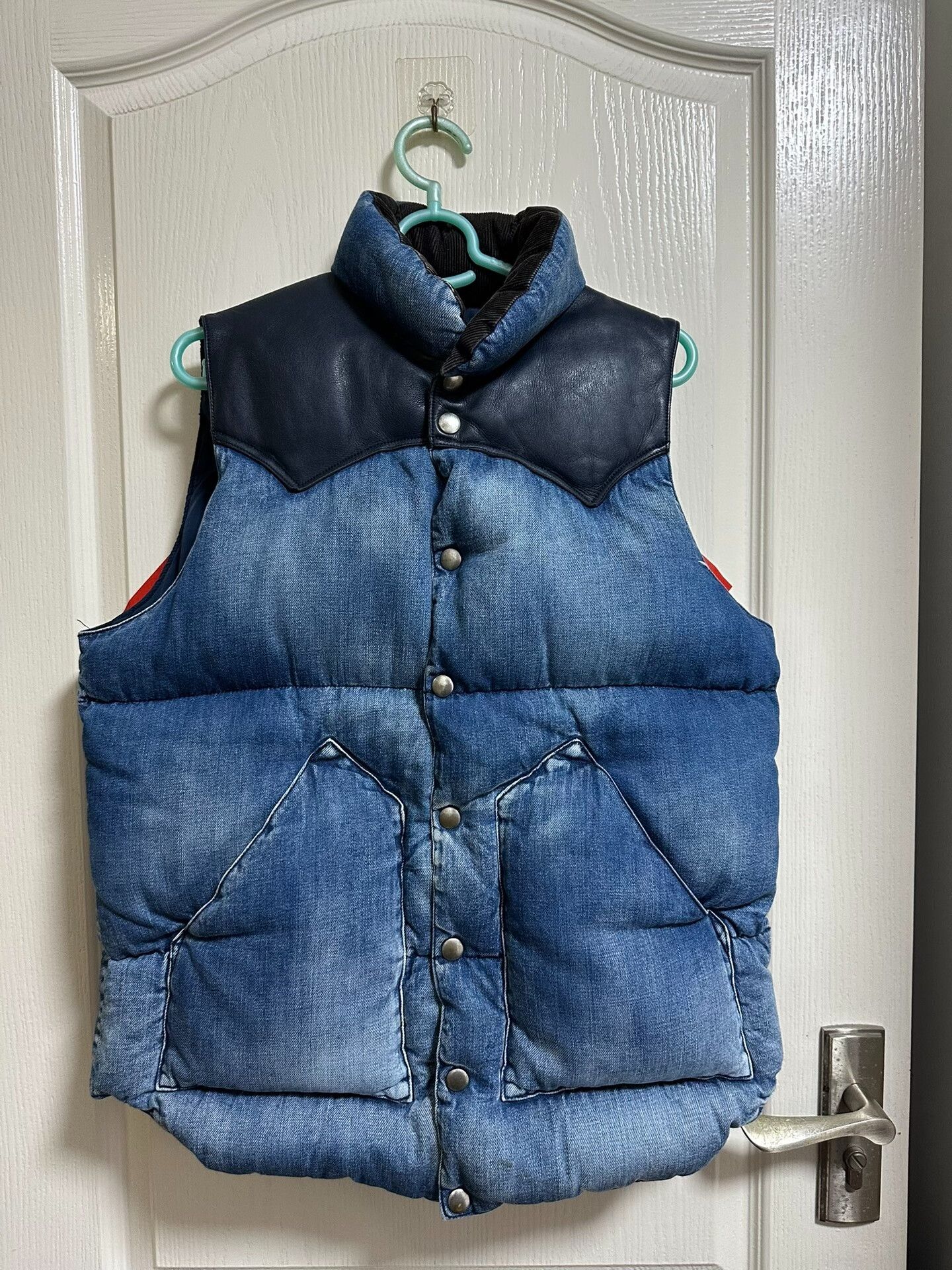 Rocky Mountain Featherbed Rocky Mountain Featherbed Men's Vest Size US XXS / EU 40 - 1 Thumbnail