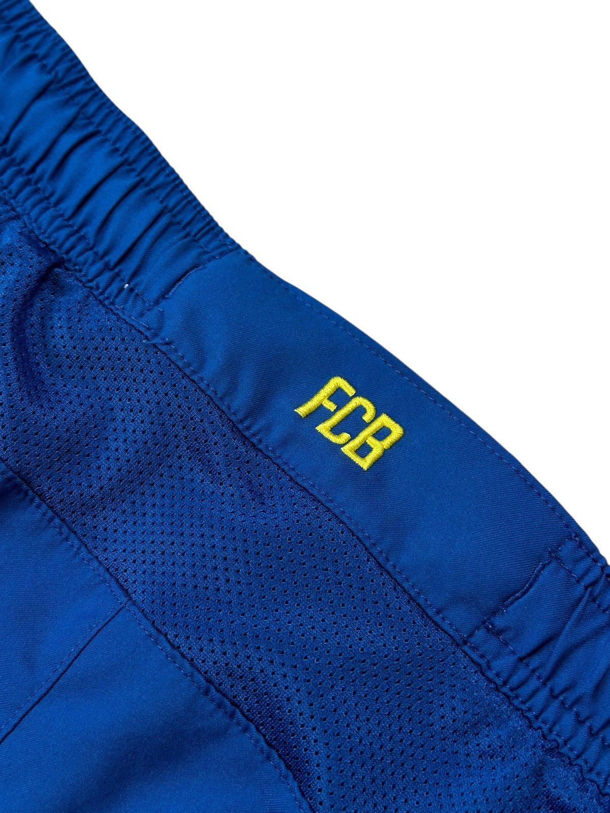 Nike × Vintage Vintage Y2K Nike Dri-Fit Barcelona F.C. Soccer Blue Shorts Size US 36 / EU 52 - 18 Thumbnail
