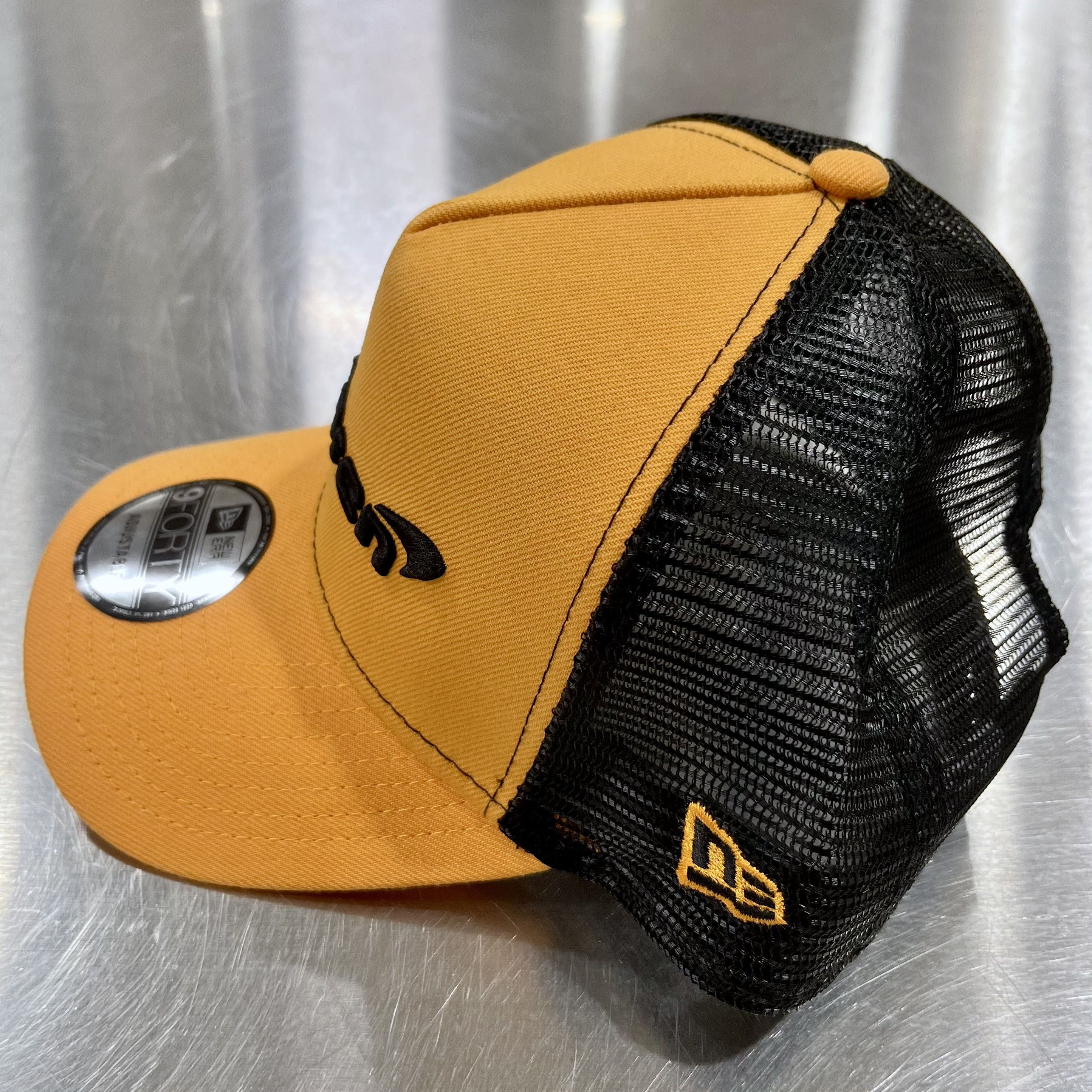 Formula 1 × New Era McLaren Script F1 Formula One 9FORTY Trucker Snapback Hat Size ONE SIZE - 2 Thumbnail