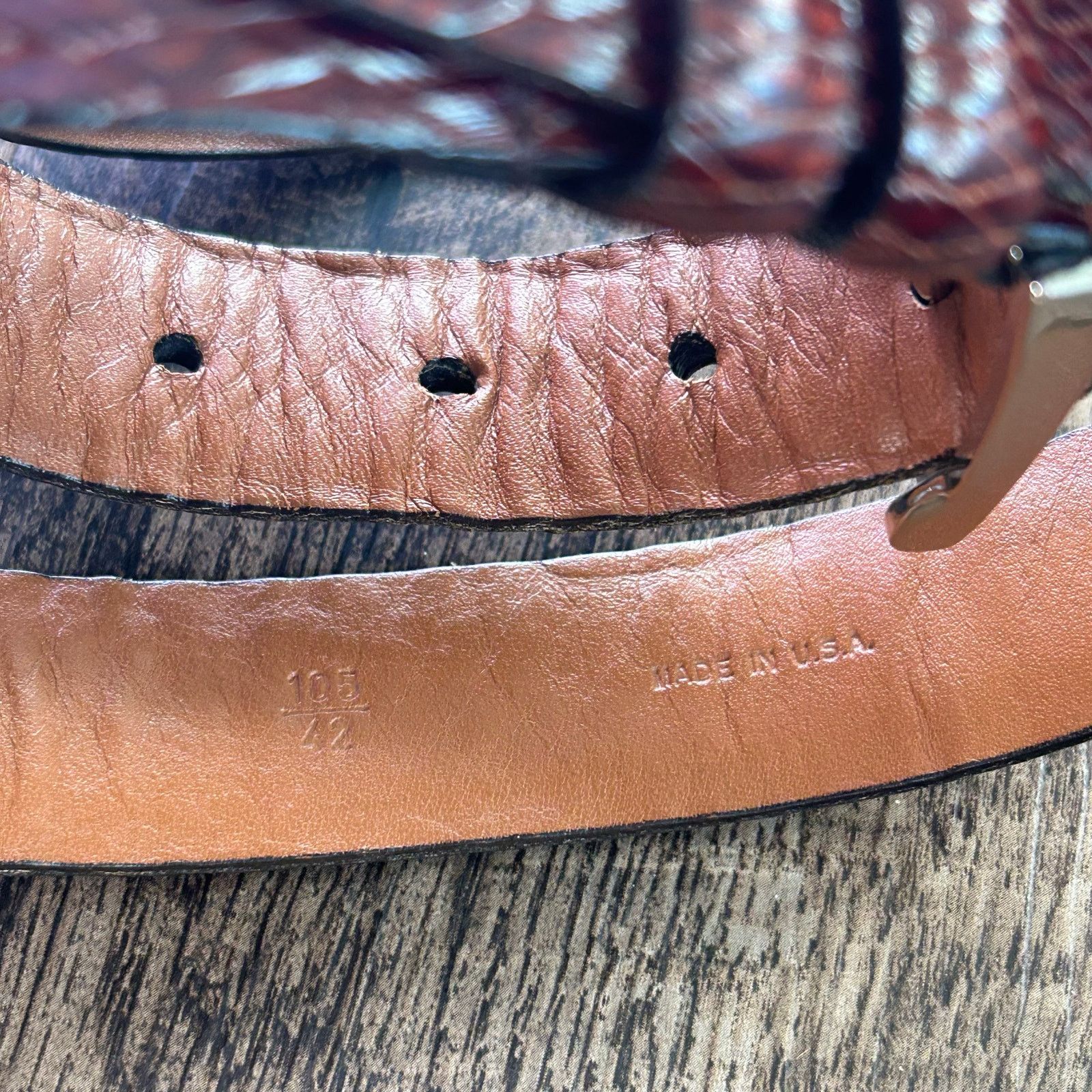 Allen Edmonds Allen Edmonds Brown Leather Belt Embossed Snake Print 42 Size 42 - 8 Thumbnail