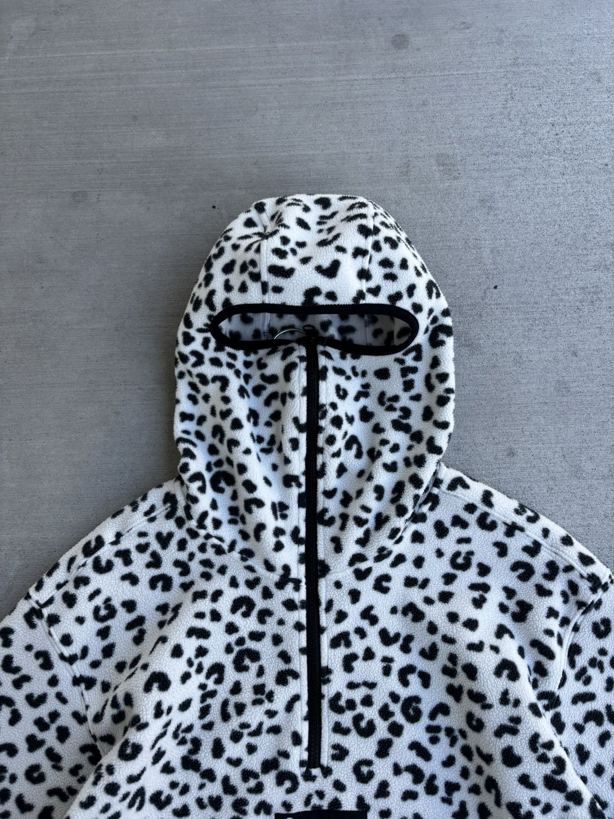 Supreme Supreme x Polar Tech Snow Leopard Size US L / EU 52-54 / 3 - 2 Thumbnail