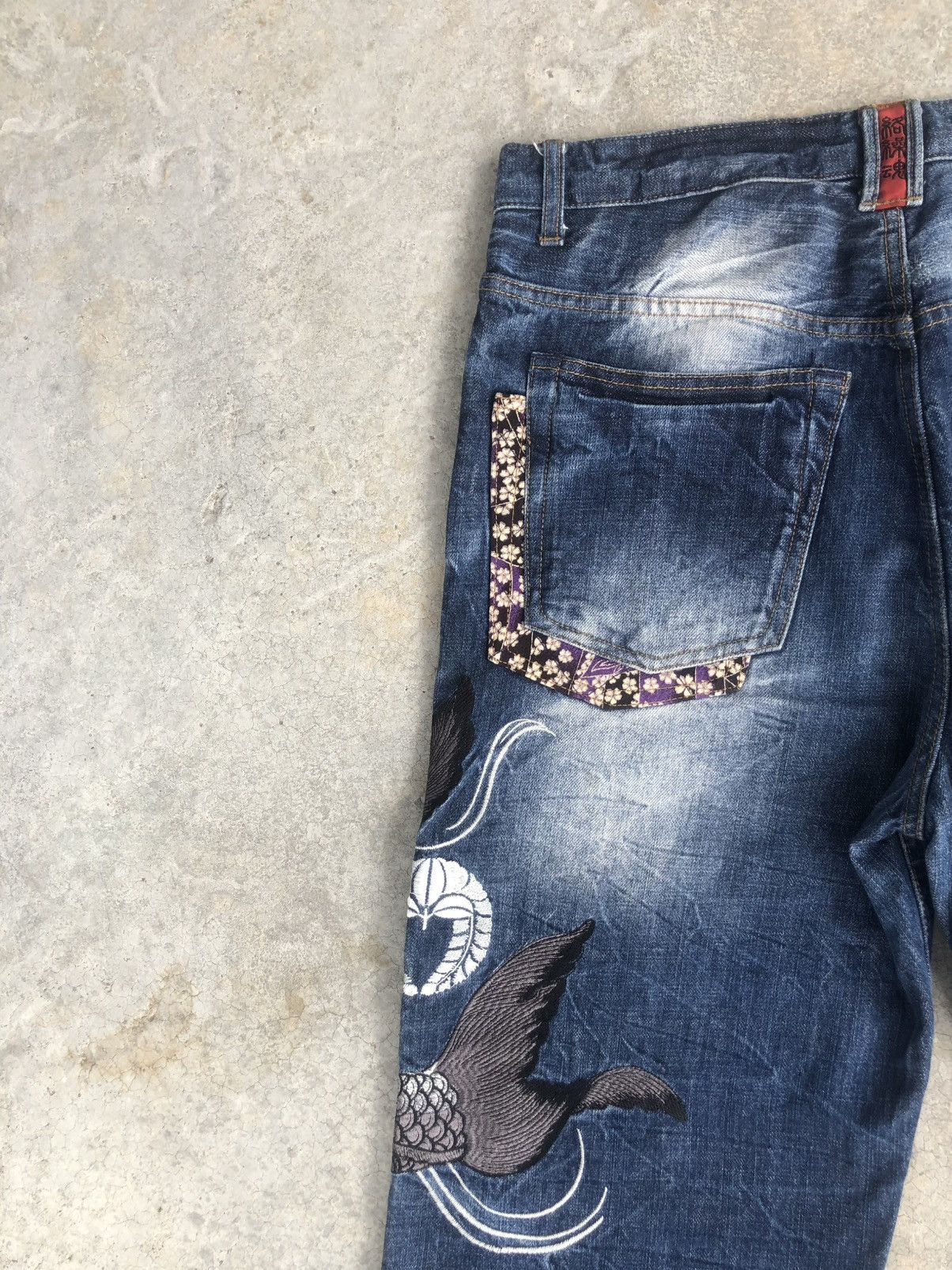 Karakuri Tamashii Karakuri Tamashii Embroidered Jeans Distressed Size US 34 / EU 50 - 9 Thumbnail