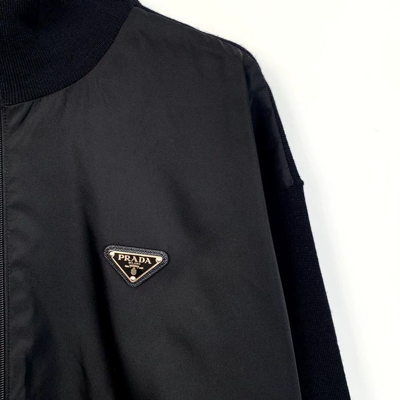 Prada Prada 23 styles of black triangle zipper stand-up collar ja Size US S / EU 44-46 / 1 - 3 Thumbnail