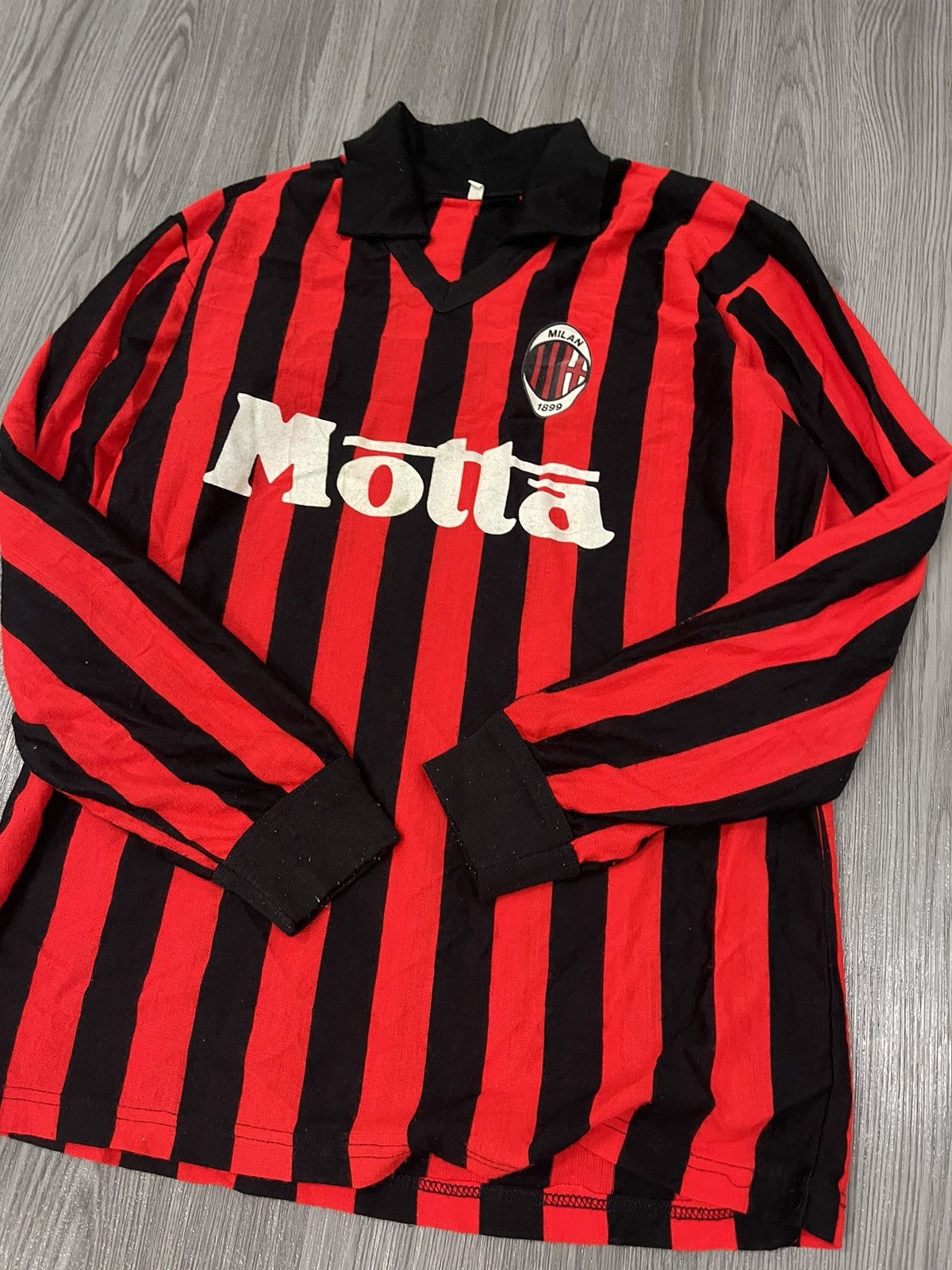 Vintage Vintage AC Milan 100%Acrylic Long Sleeve Supporter Jersey Size US M / EU 48-50 / 2 - 2 Thumbnail