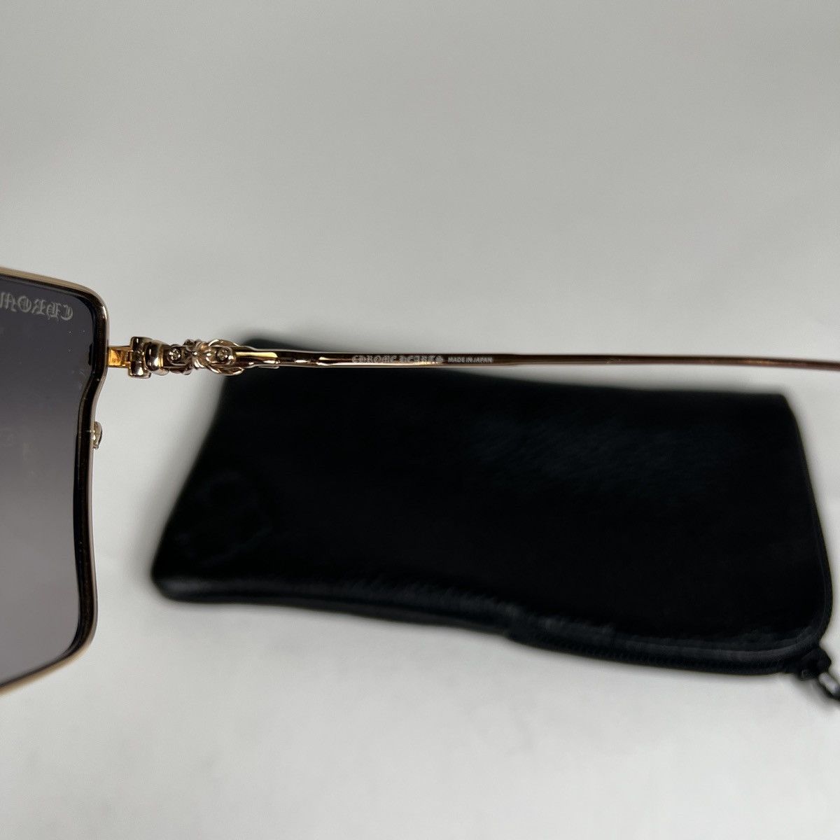 Chrome Hearts Chrome Hearts Gold ‘Nipply’ Aviator Sunglasses Size ONE SIZE - 11 Thumbnail