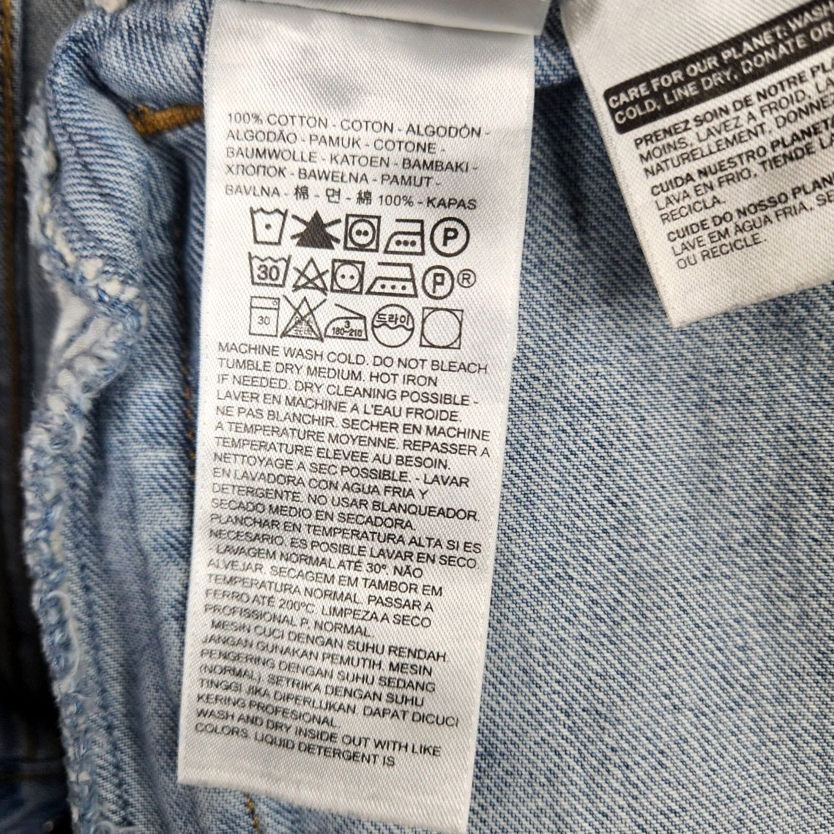 Levi's Levi’s Premium Women’s Blue Denim Trucker Jacket XS Jacket Women Regular Blue Denim Zip Button Logo 80s? Size XS / US 0-2 / IT 36-38 - 7 Thumbnail