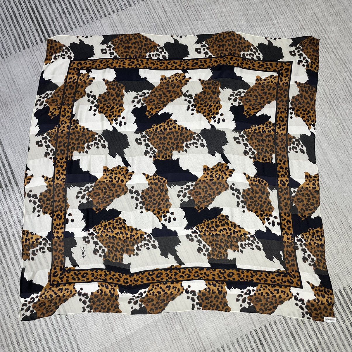 Saint Laurent Paris YvesSaintLaurent leopard silk Scarf Size ONE SIZE - 2 Thumbnail