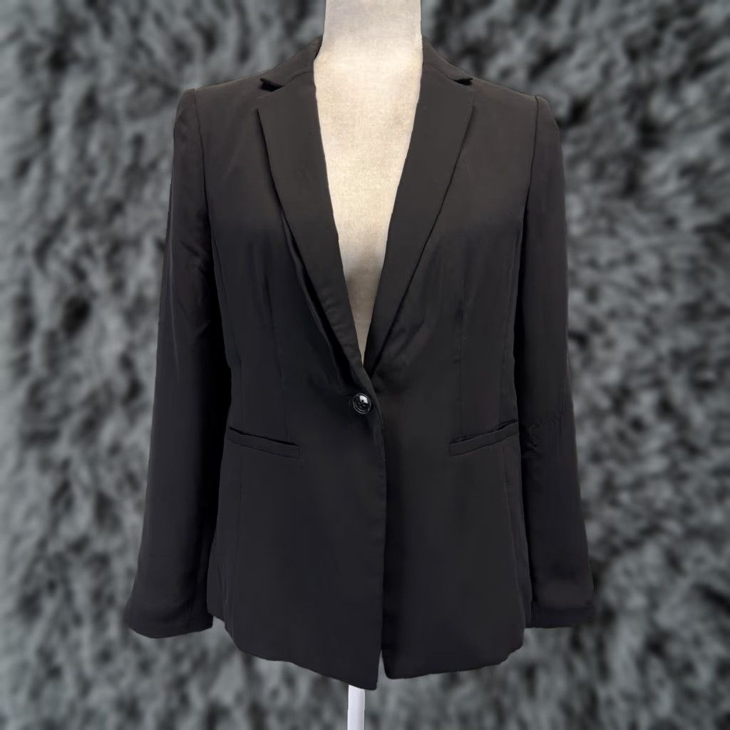 Banana Republic VINTAGE Banana Republic Blazer Jacket 6P Petite Women’s Black Blazer Solid Long Sleeve Business Classic 10s 90s? Size M / US 6-8 / IT 42-44 - 1 Thumbnail