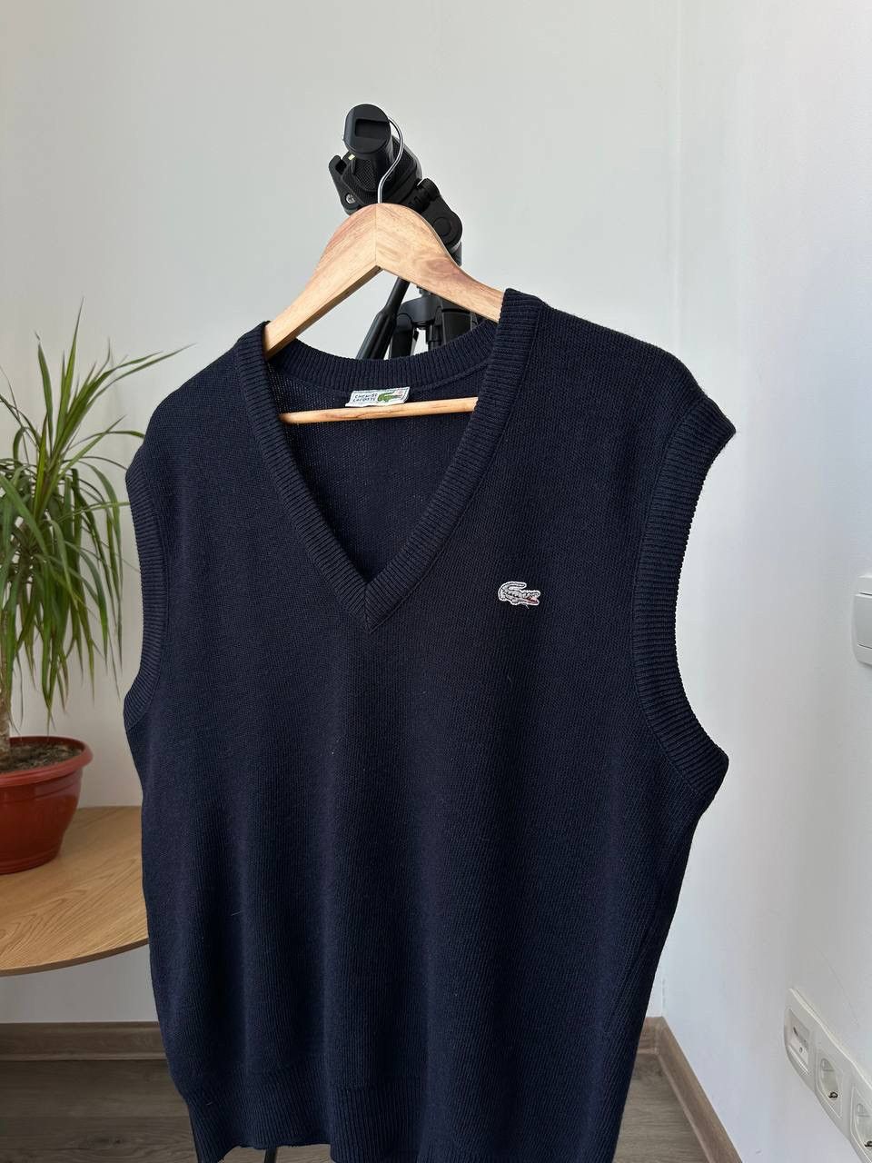 Lacoste Vintage Lacoste Men’s Wool Blend Sweater Vest Blue Size US S / EU 44-46 / 1 - 4 Thumbnail