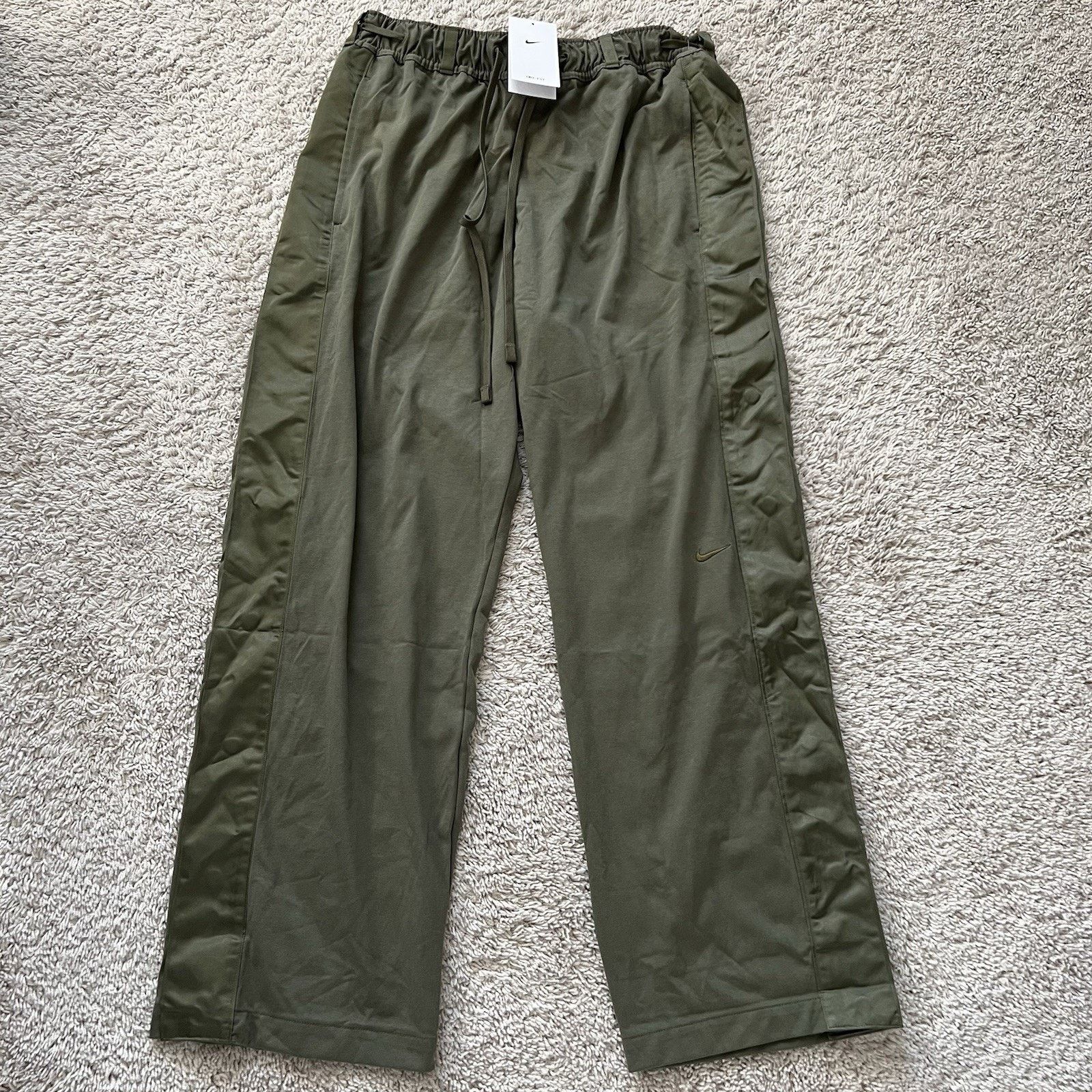 Nike Nike Devin Booker Dri-Fit Tear Track Pants Green Size Large Size US 32 / EU 48 - 8 Thumbnail
