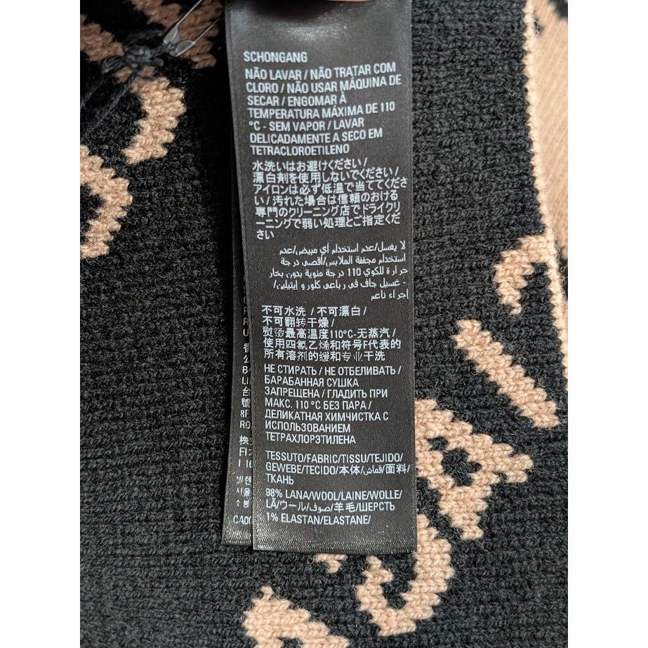 Balenciaga o1rshd1 Size: OS / Logo Scarf in Beige Size ONE SIZE - 17 Thumbnail