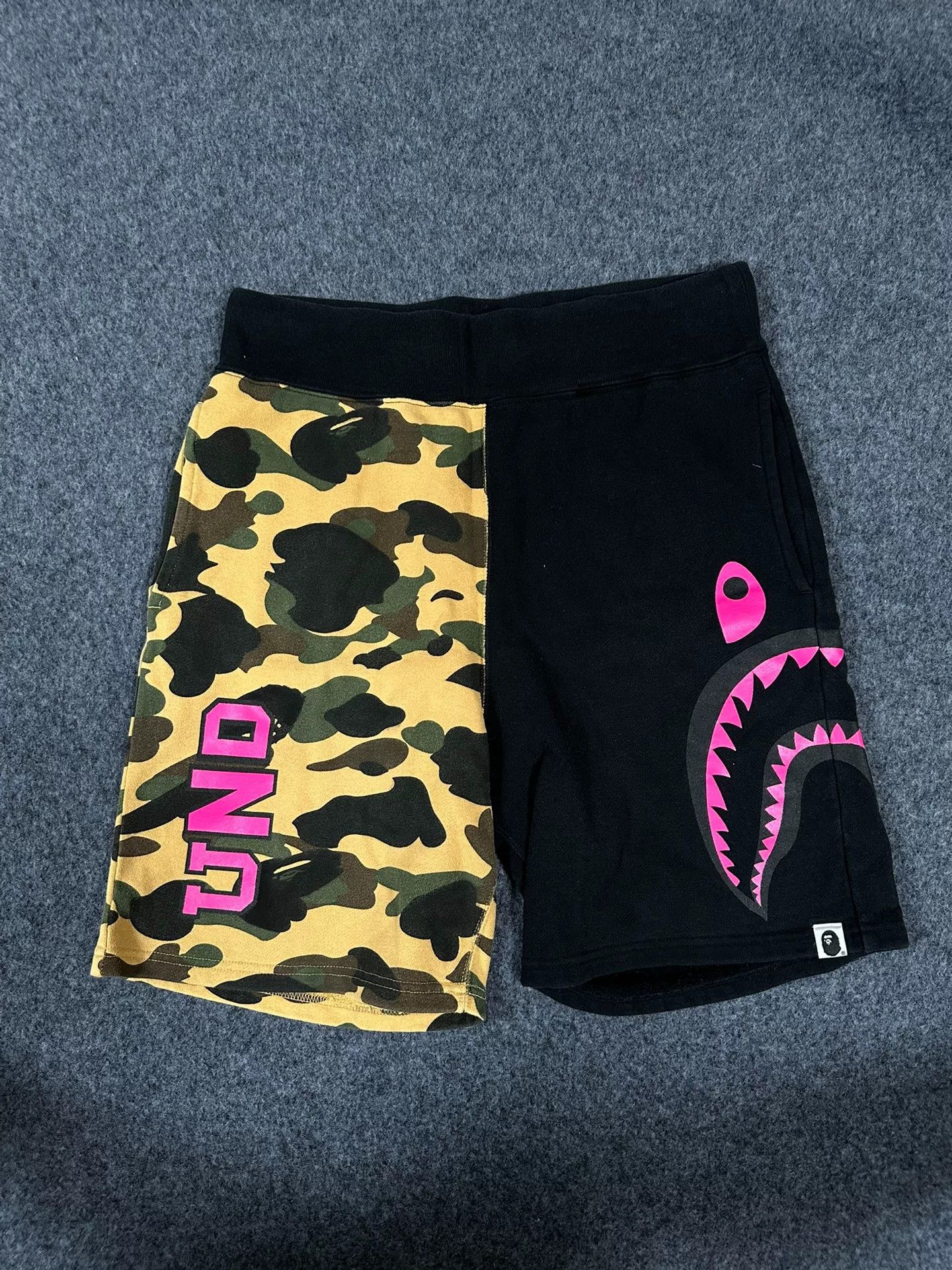 Bape Bape Multi Shark Shorts Designer Size US 32 / EU 48 - 1 Thumbnail