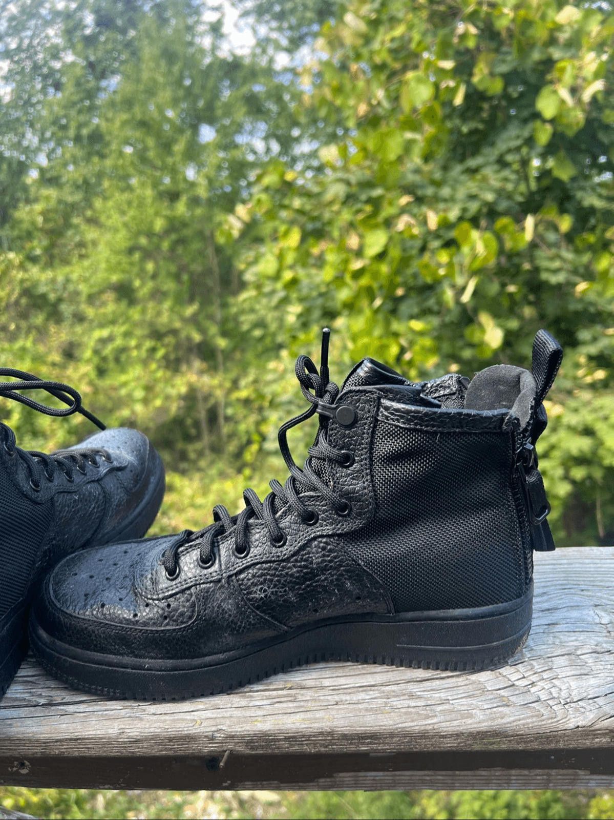 Nike Nike SF Air Force 1 Mid Triple Black Boys 6Y Athletic shoes Size US 6 / EU 39 - 5 Thumbnail