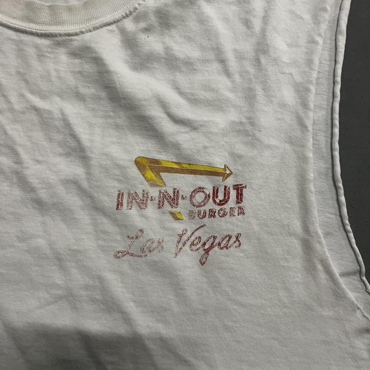 Vintage Crazy Vintage Y2K/2000s 2003 IN-N-Out Burger Tank Top! Size US L / EU 52-54 / 3 - 5 Thumbnail