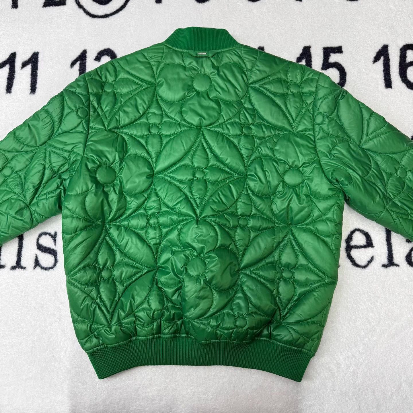 Louis Vuitton LV Green Stitching Three-Flower Padded Jacket。 Q10 Size US XL / EU 56 / 4 - 3 Thumbnail