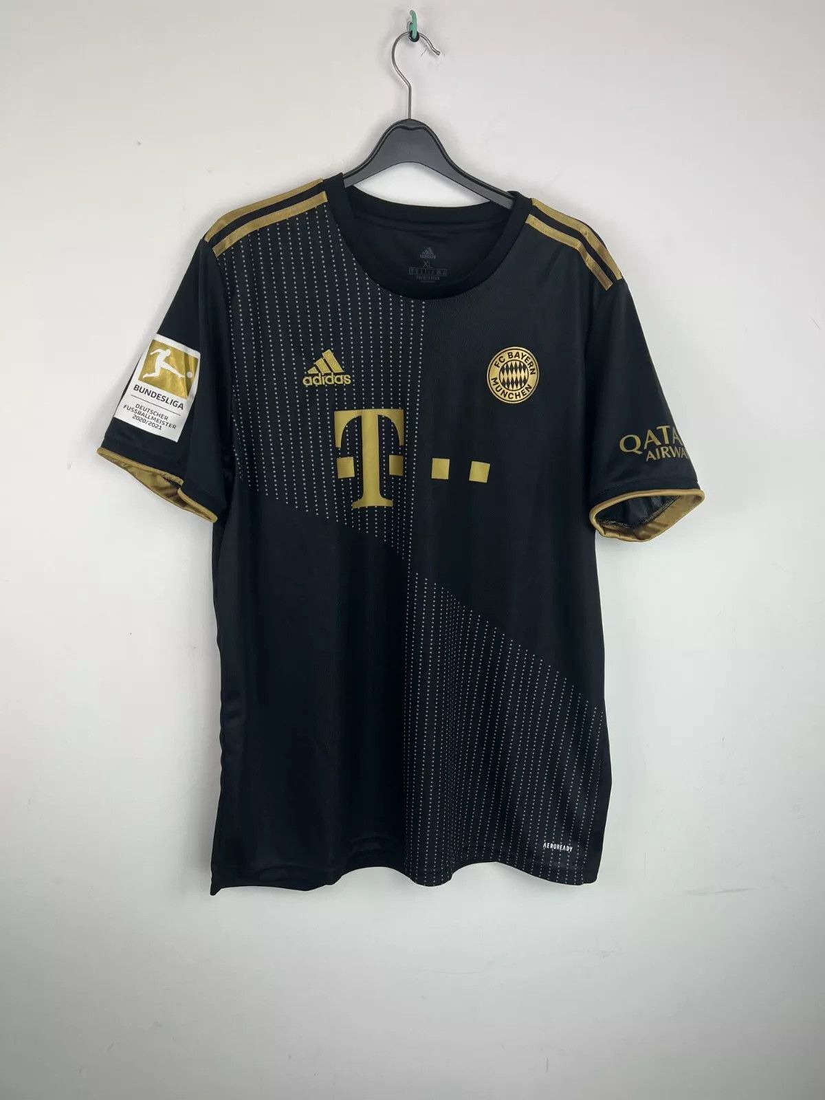 Adidas 2021/22 Bayern Munich Away FOOTBALL Kit SHIRT SOCCER JERSEY Size US XL / EU 56 / 4 - 20 Thumbnail