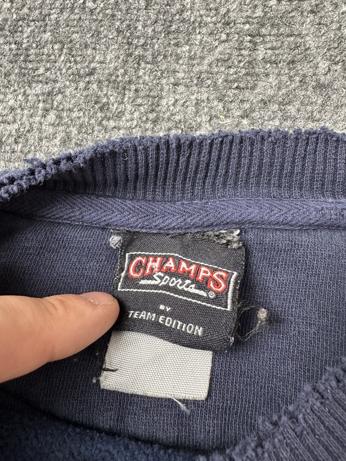 Champs Sport Mens Georgetown Hoyas Champs Sports Sweatshirt 1990s Size XL Size US XL / EU 56 / 4 - 3 Thumbnail