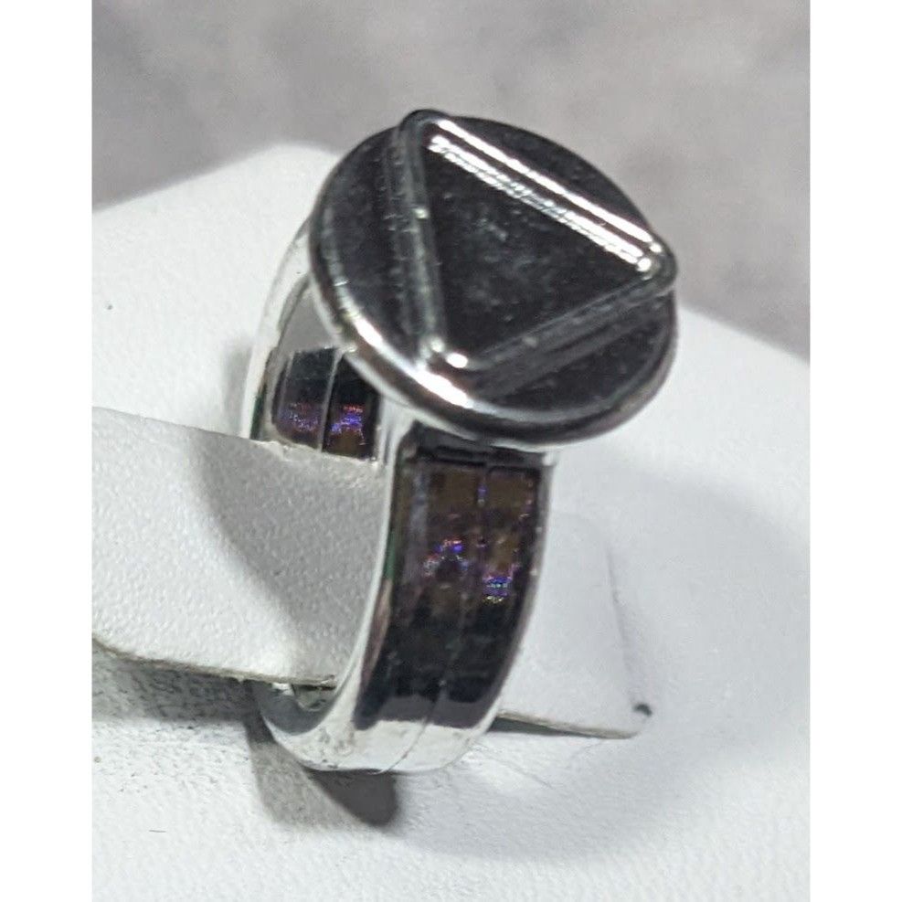 Other Casual Plastic Metallic Silver Tone Triangle Embossed Ring S Size ONE SIZE - 8 Thumbnail