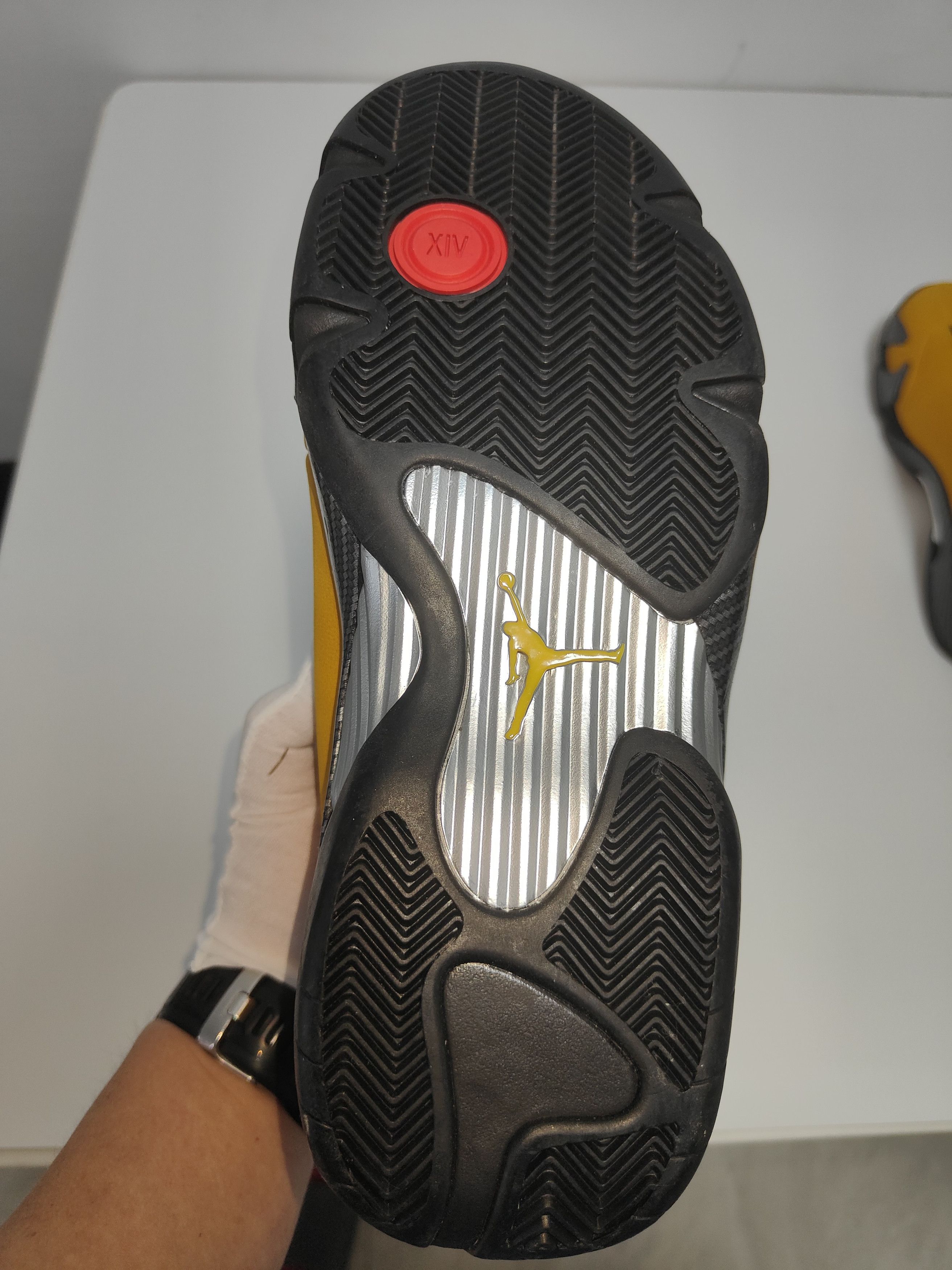 Jordan Brand Air Jordan 14 Retro Reverse Ferrari Size US 9 / EU 42 - 6 Thumbnail