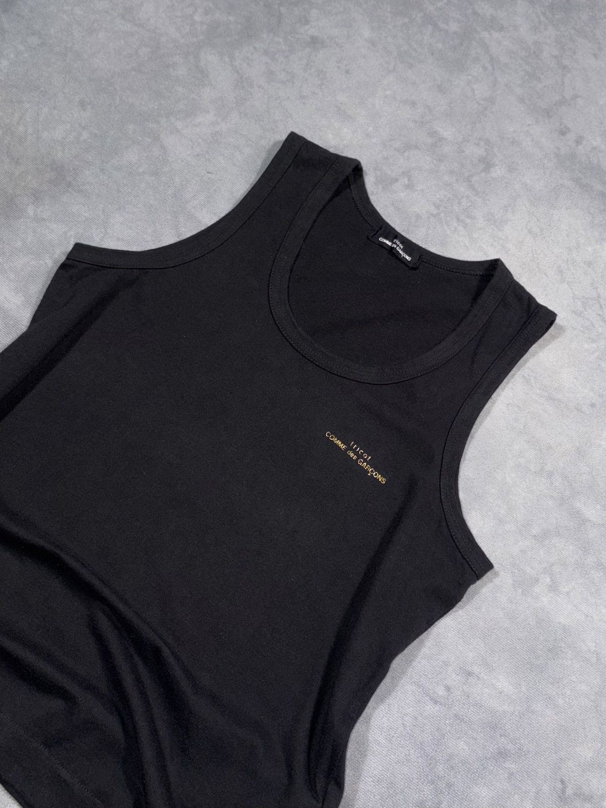Comme des Garcons Comme Des Garcons AD2001 Archive Logo Tank Top Size US S / EU 44-46 / 1 - 5 Thumbnail