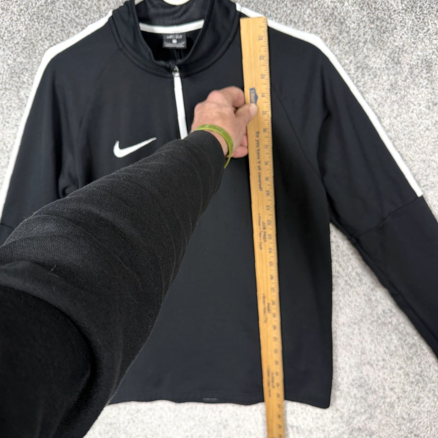 Nike Nike Dri-FIT Sweatshirt Mens Small Black 1/4 Zip Sporty Quick-Dry Training Shirt Size US S / EU 44-46 / 1 - 2 Thumbnail