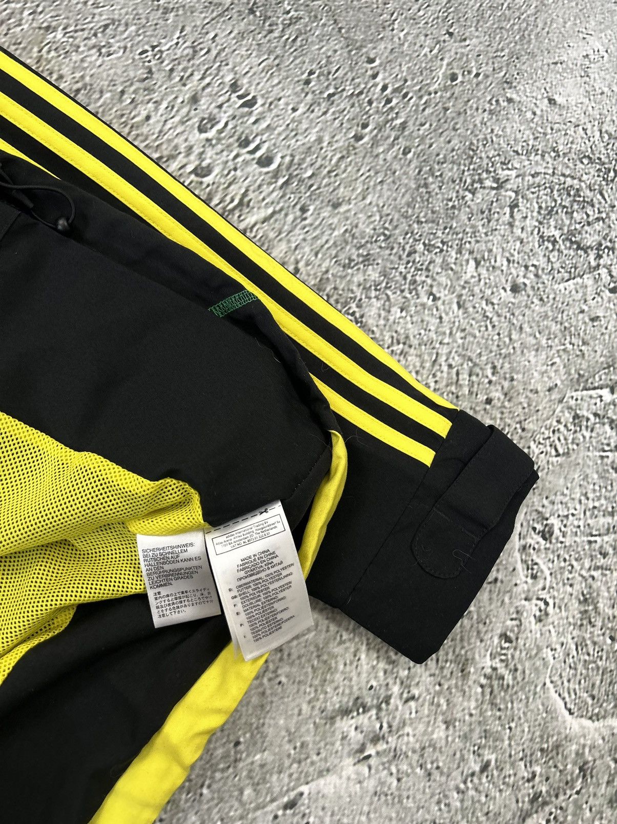 Adidas × Vintage Olympique Marseille Adidas track jacket Rasta vintage black Size US S / EU 44-46 / 1 - 5 Thumbnail