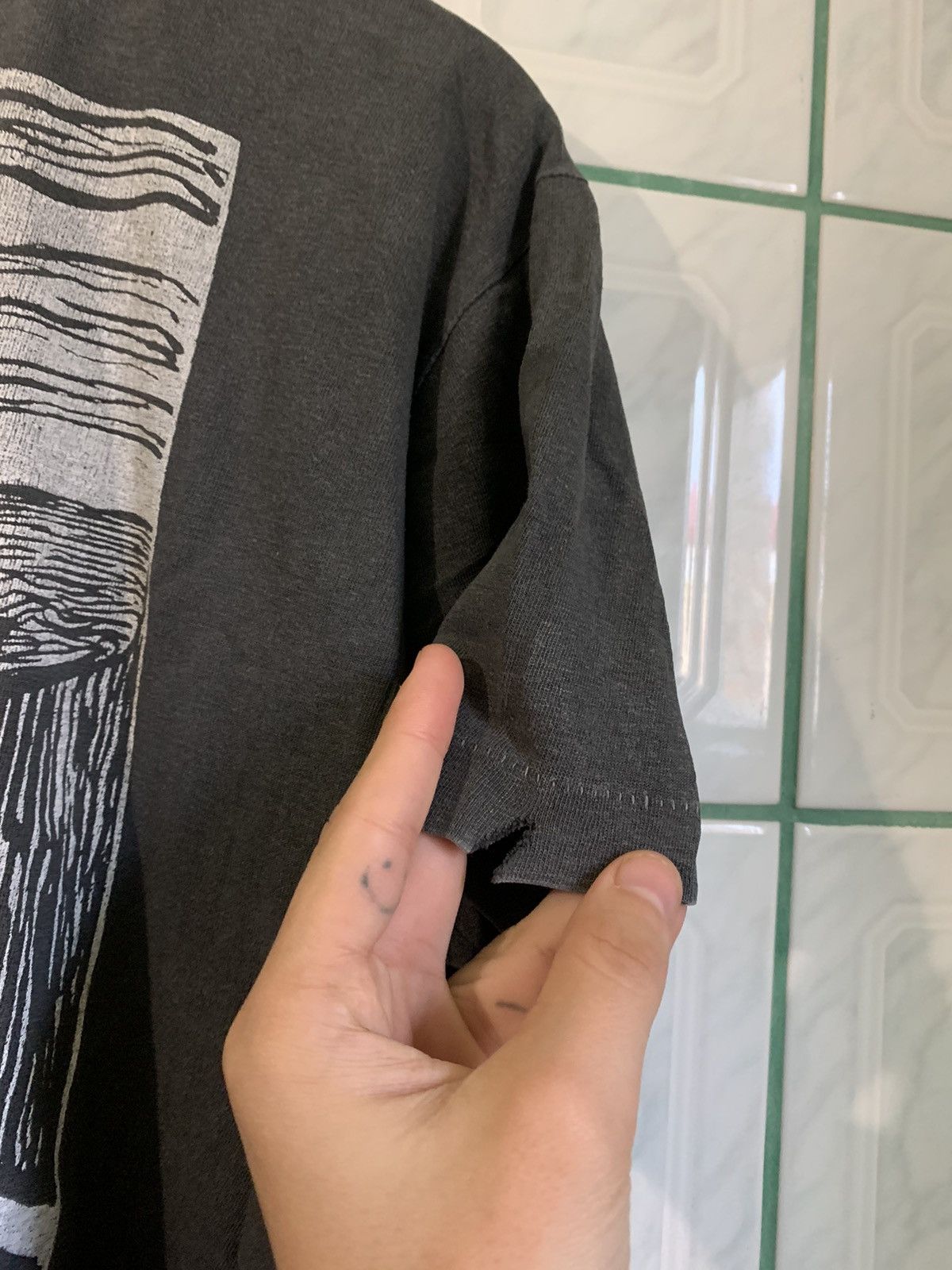 Vintage Vintage Edvard Munch Scream Distressed Single Stitch Tee Size US M / EU 48-50 / 2 - 4 Thumbnail