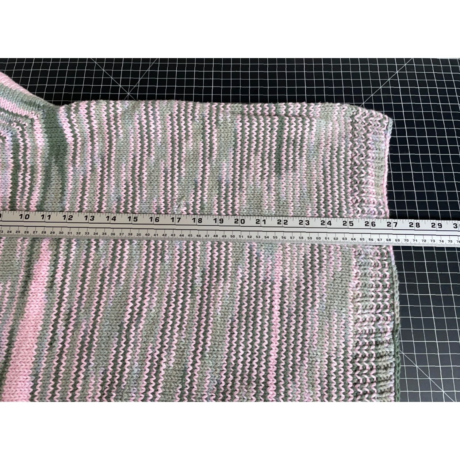 Vintage VINTAGE Handknit Sweater Women's Large Marled Pink Green Chunky Knit Mock Neck Cottage Pullover Casual 90s Hipster Retro Women L Pink Handwash Only Size L / US 10 / IT 46 - 6 Thumbnail