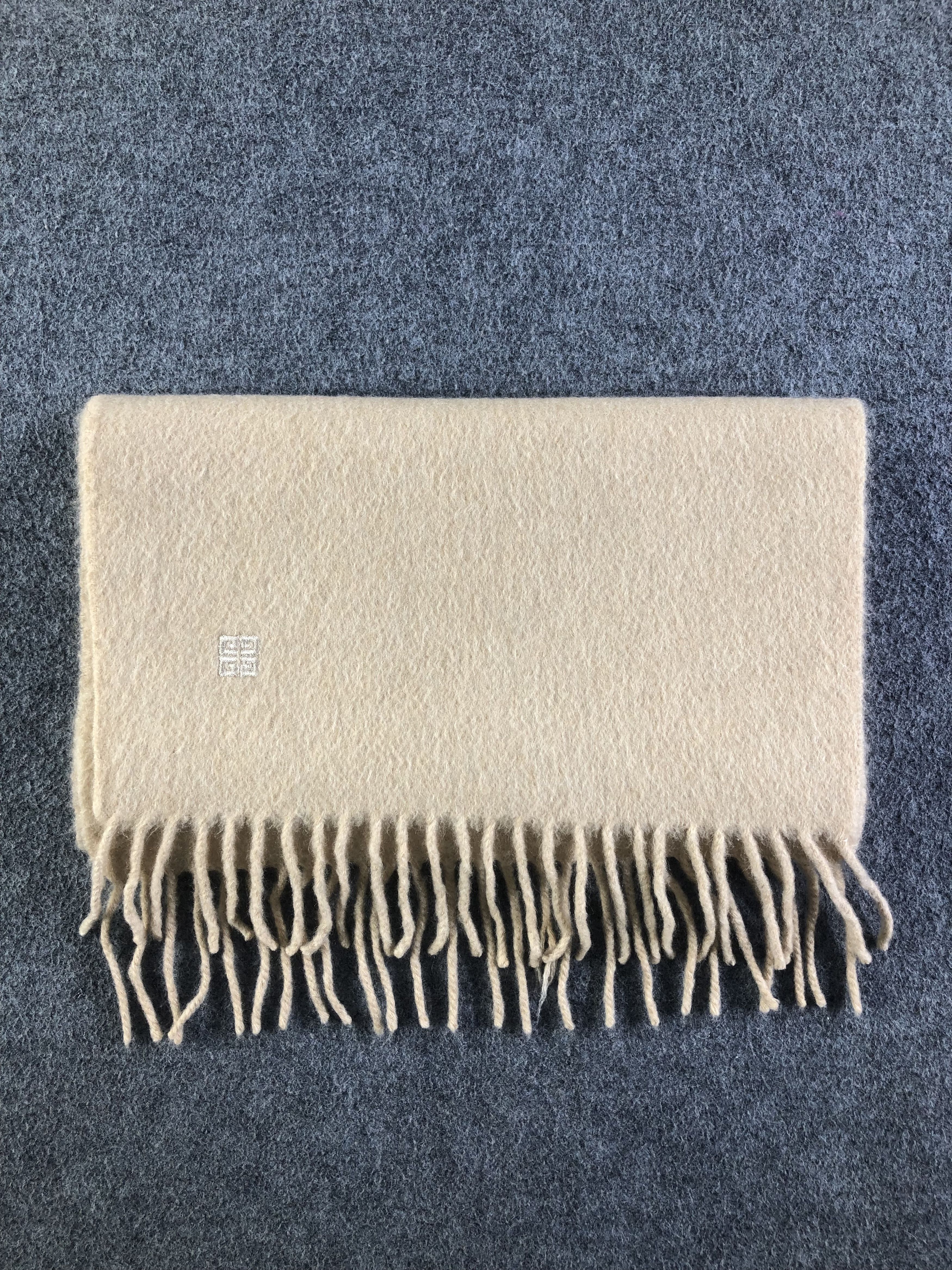 Givenchy Givenchy Cashmere Winter Scarf / Muffler / Neckwear SS1271 Size ONE SIZE - 7 Thumbnail