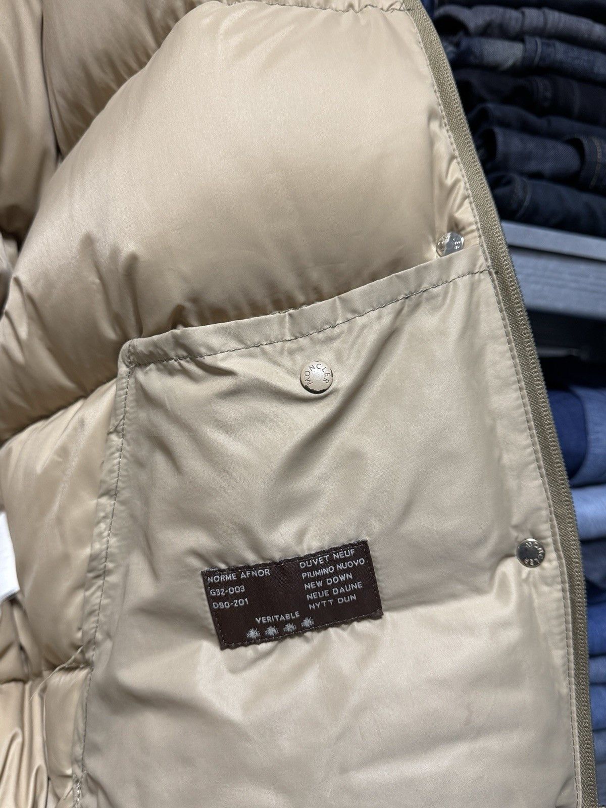 Moncler Vintage MONCLER Down Puffer Womens Bomber Jacket Size 1 Size S / US 4 / IT 40 - 15 Thumbnail