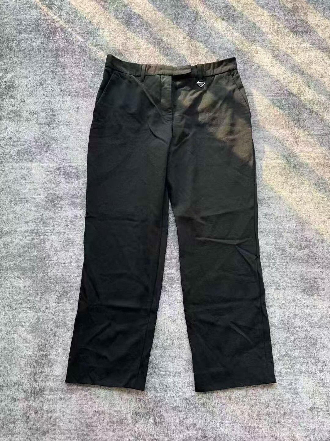 Prada Prada Black Triangle Pendant Trousers Size 42 Size US 26 / EU 42 - 1 Thumbnail
