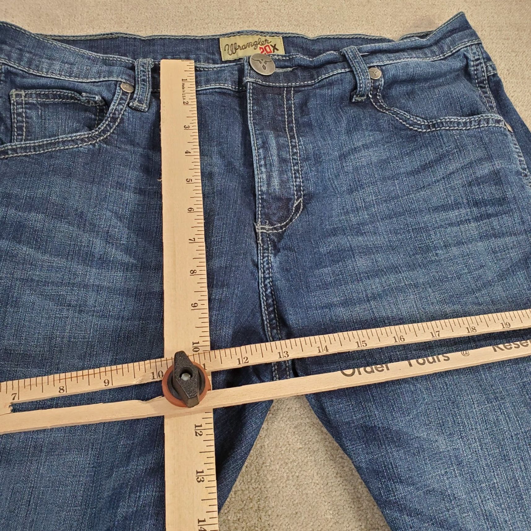 Wrangler Wrangler Jeans Mens 32x30 Blue Vintage Boot Cut Dark Wash 42MWXBT Regular Inseam 30 Denim Cotton Logo Pockets Cowboy Southwestern Casual Size US 32 / EU 48 - 4 Thumbnail