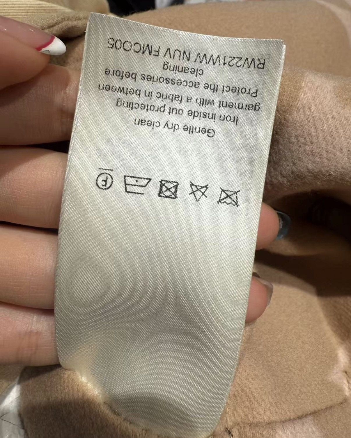 Louis Vuitton Brand New Louis Vuitton Cashmere Coat. Size XXS / US 00 / IT 34 - 3 Thumbnail