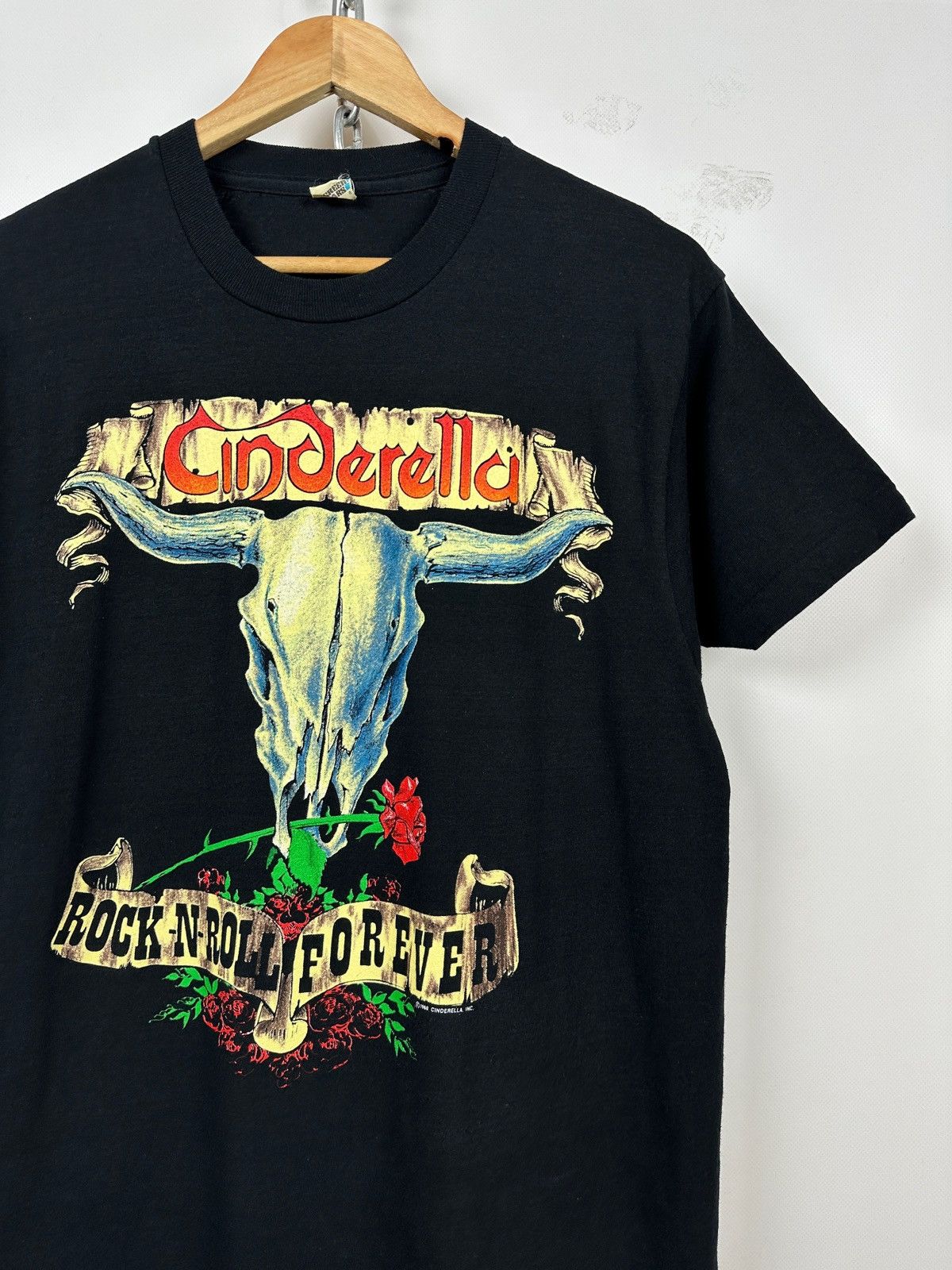 Band Tees 1988 Vintage Cinderella Long Cold Winter Tour Band T-Shirt Size US L / EU 52-54 / 3 - 6 Thumbnail