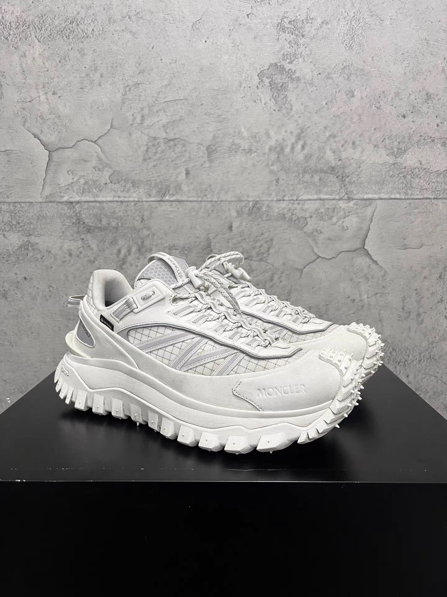 Moncler MONCLER Trailgrip GTX Sneakers K34 Size US 7 / EU 40 - 3 Thumbnail