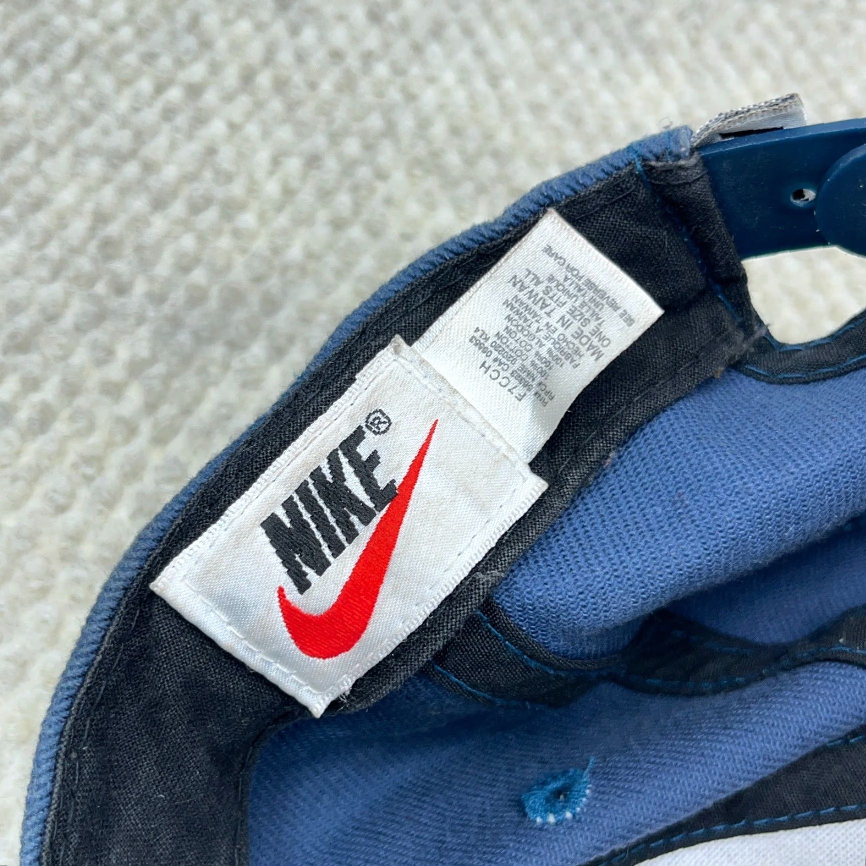 Nike Vintage Nike Hat Cap Snap Back Blue White Center Swoosh 90s Y2K Faded Grunge Size ONE SIZE - 3 Thumbnail