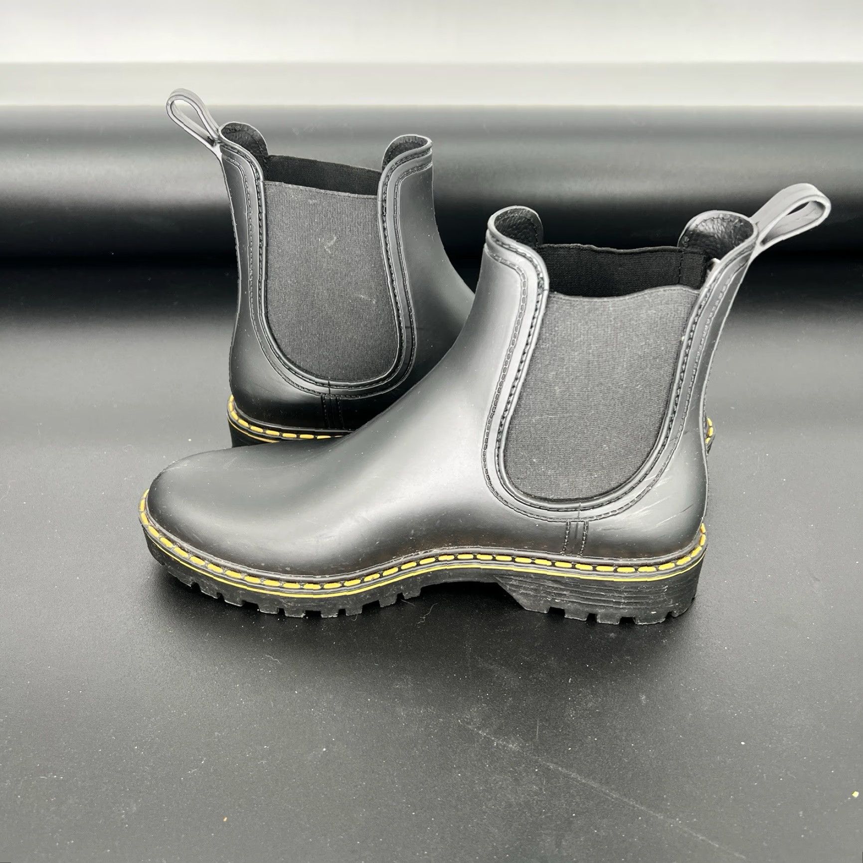 Vintage VINTAGE Igor Trak Mate Tri Rain Slip On Boot Waterproof Women 8.5 US 39 EU Black Round Toe Slip On Ankle Boot Size US 9 / IT 39 - 6 Thumbnail