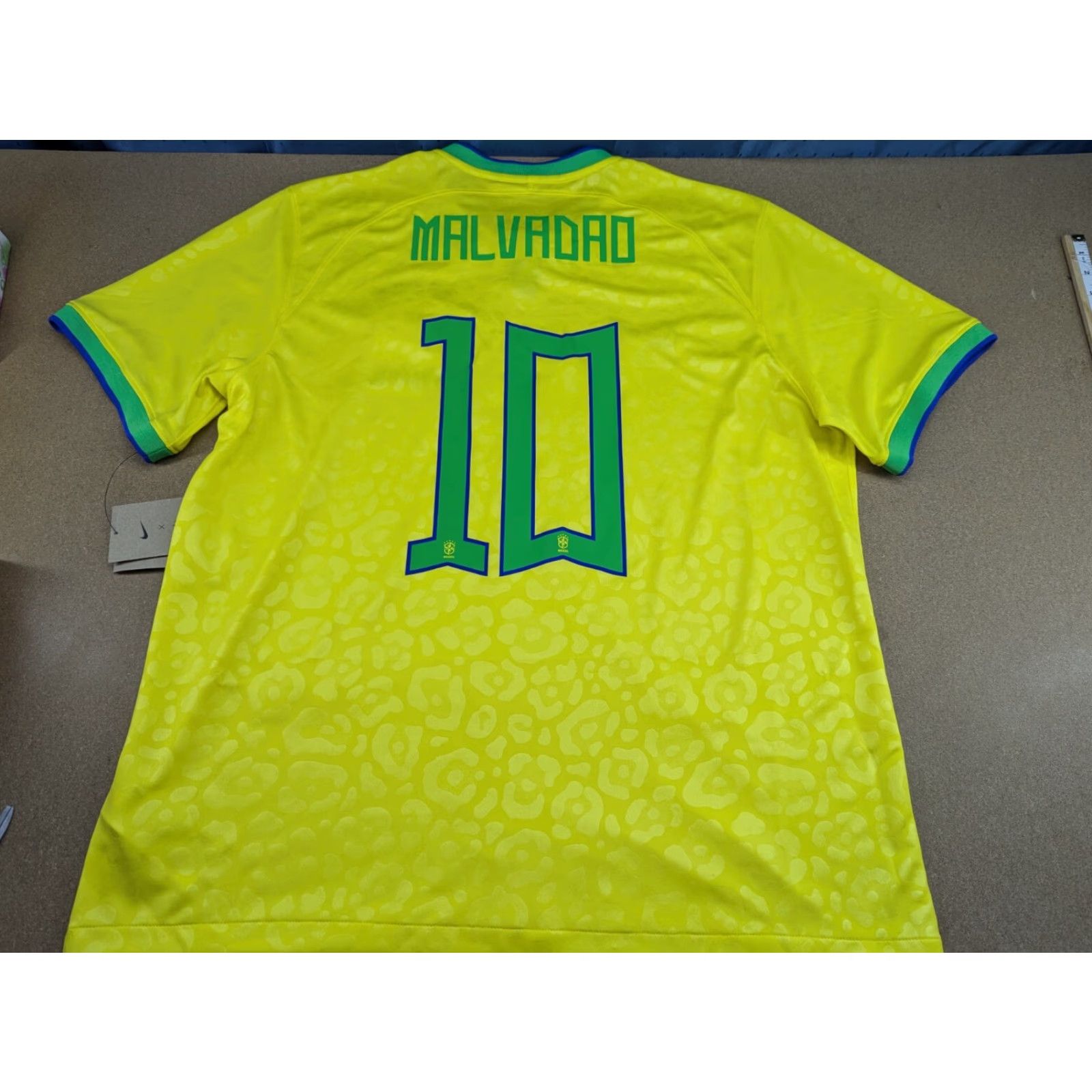 Adidas Nike Brazil 2022-2023 Home Jersey XL Adult Football Yellow Shirt Sportswear Mens Size US XL / EU 56 / 4 - 2 Thumbnail