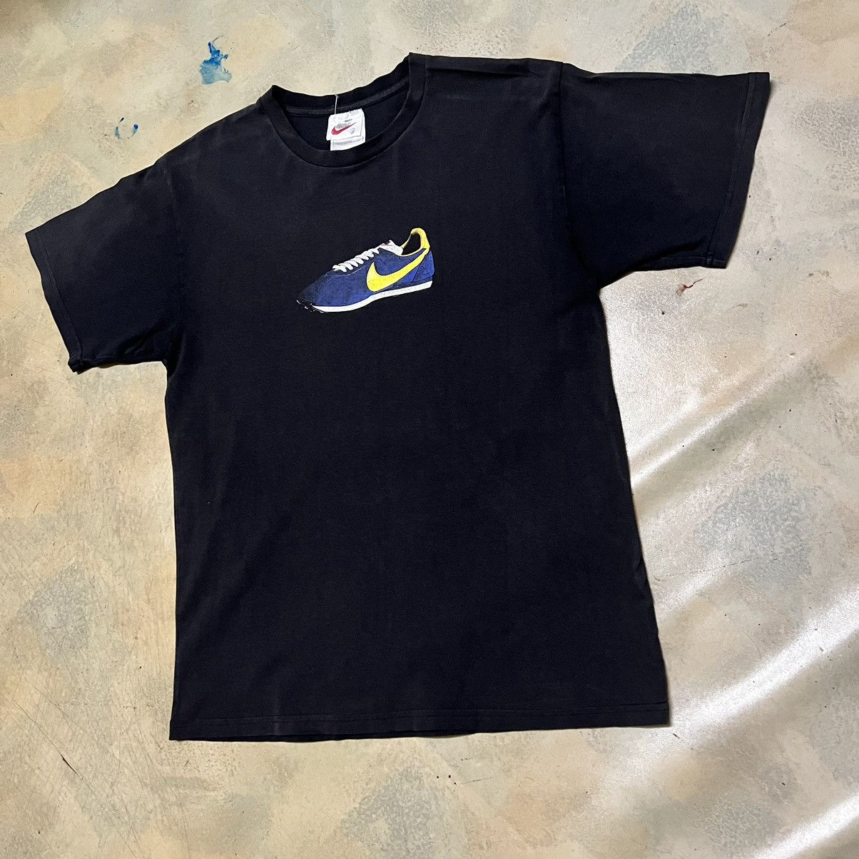 Nike Vintage Nike Cortez Shoes T Shirt Size US M / EU 48-50 / 2 - 2 Thumbnail