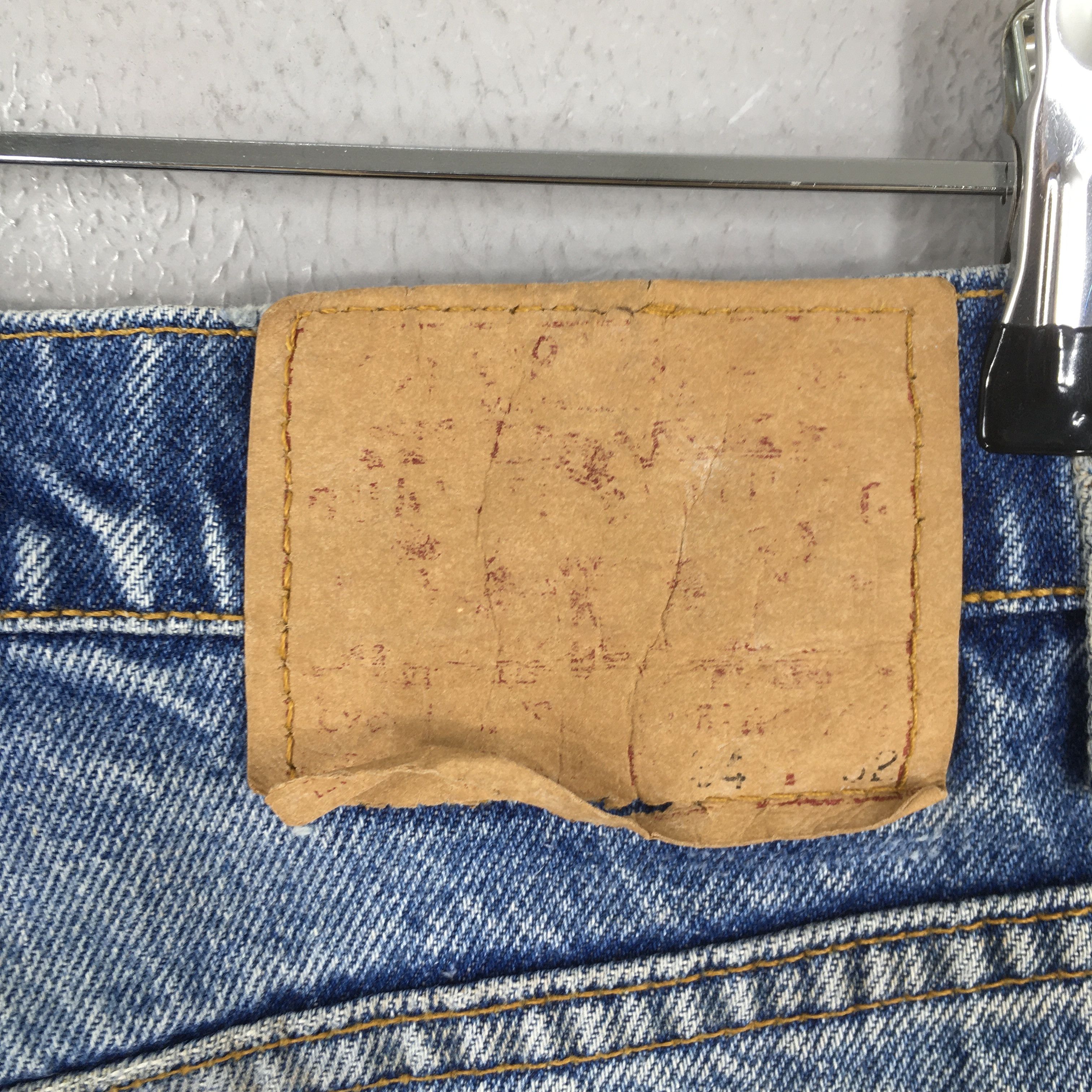 Levi's Size 32x31 Vintage 90s Levi's 505 Light Wash Jeans S397 Size US 32 / EU 48 - 10 Thumbnail