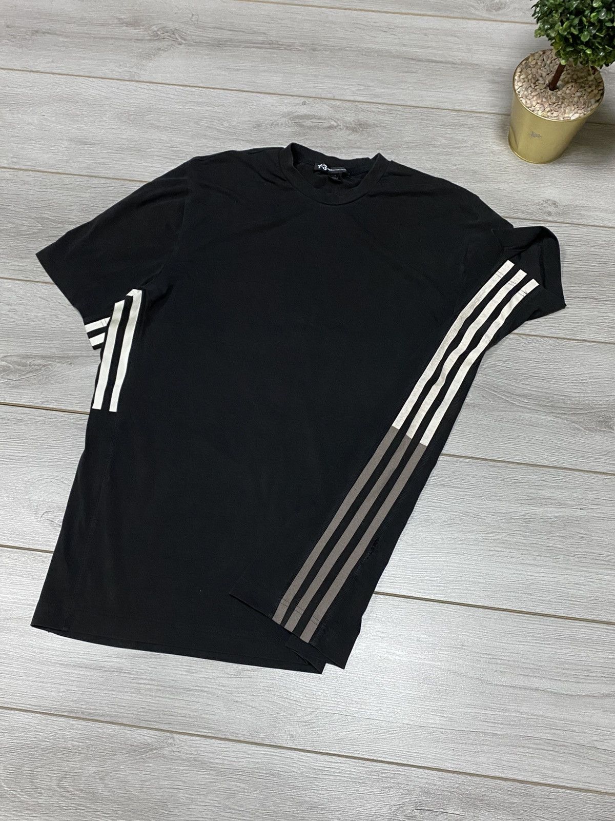 Yohji Yamamoto Y-3 Yohji Yamamoto x Adidas t-shirt three stripes Size US L / EU 52-54 / 3 - 1 Thumbnail