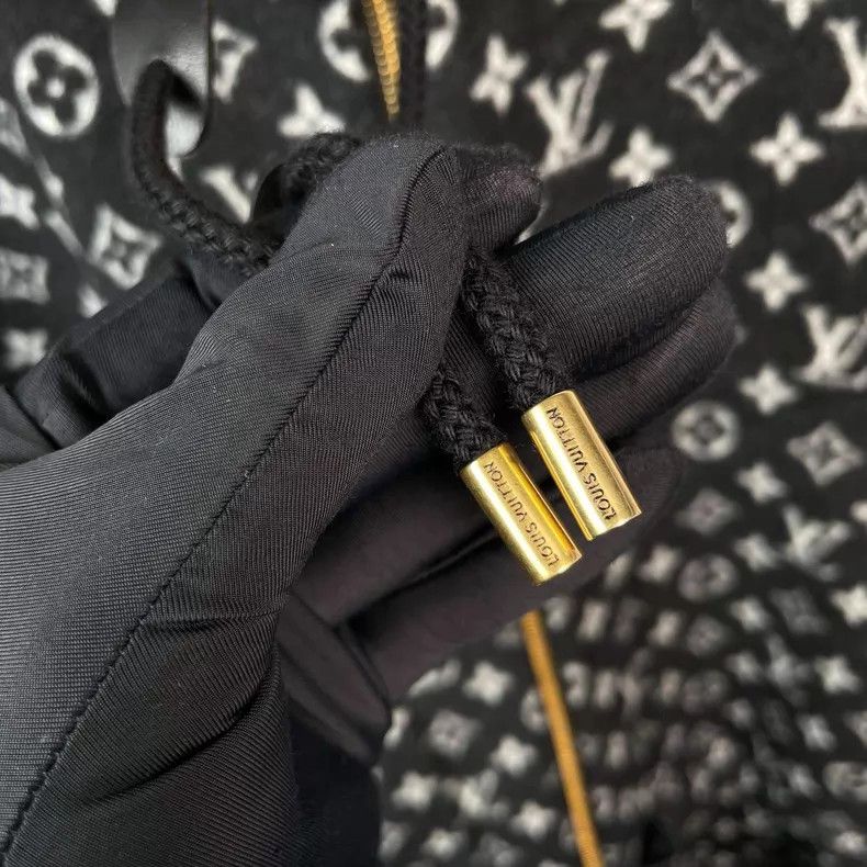 Louis Vuitton Louis Vuitton Black print print patchwork leather reversib Size XS / US 0-2 / IT 36-38 - 9 Thumbnail